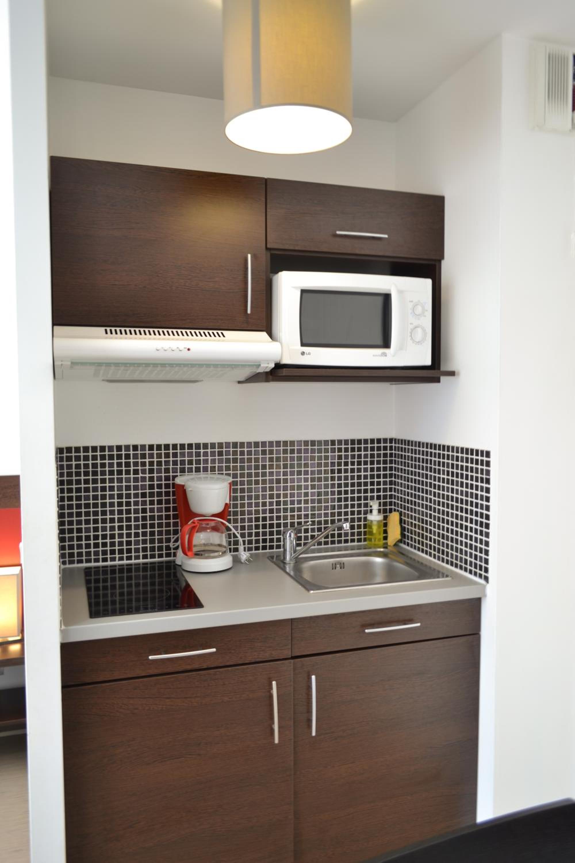 Studio (2 Adults) - Photo 9