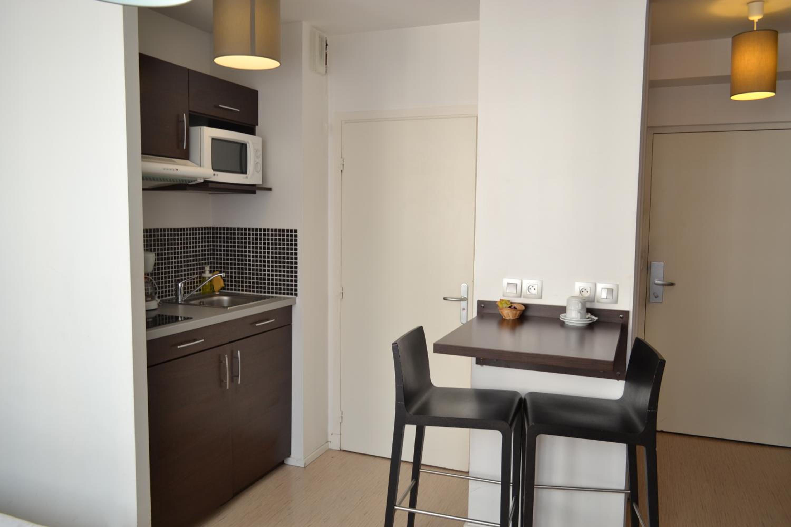 Studio (2 Adults) - Photo 6