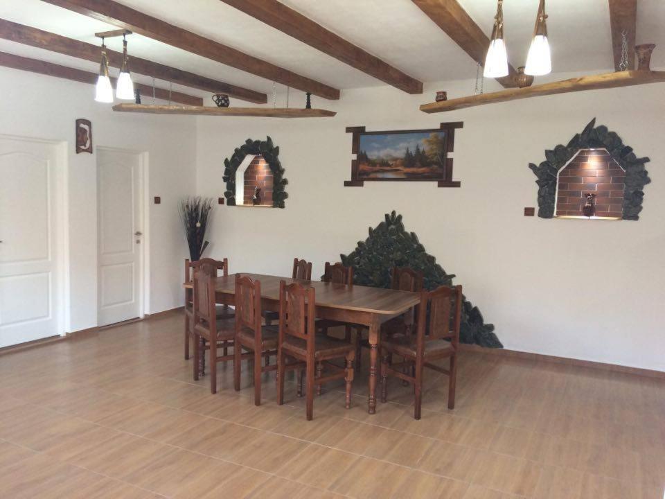 Triple Room with Private Bathroom - Photo 8