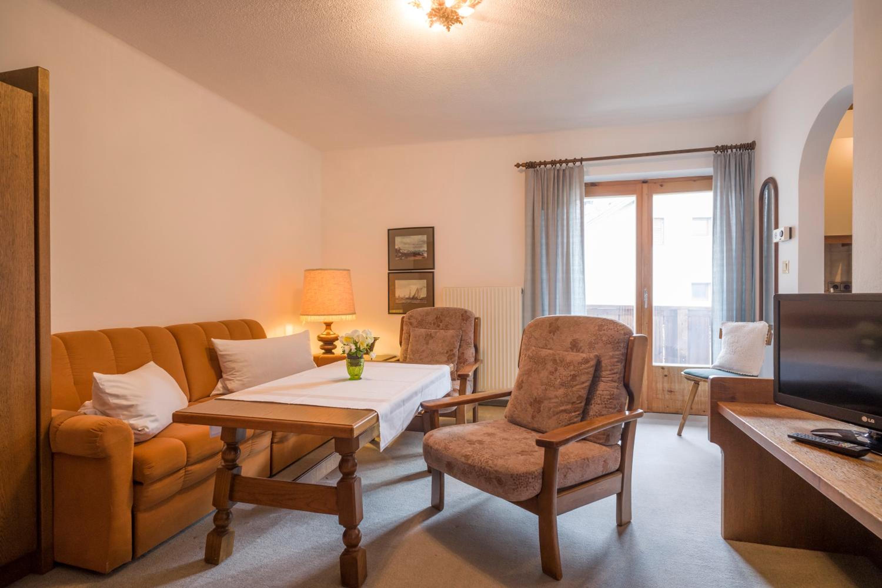 Standard One-Bedroom Apartment photo 2
