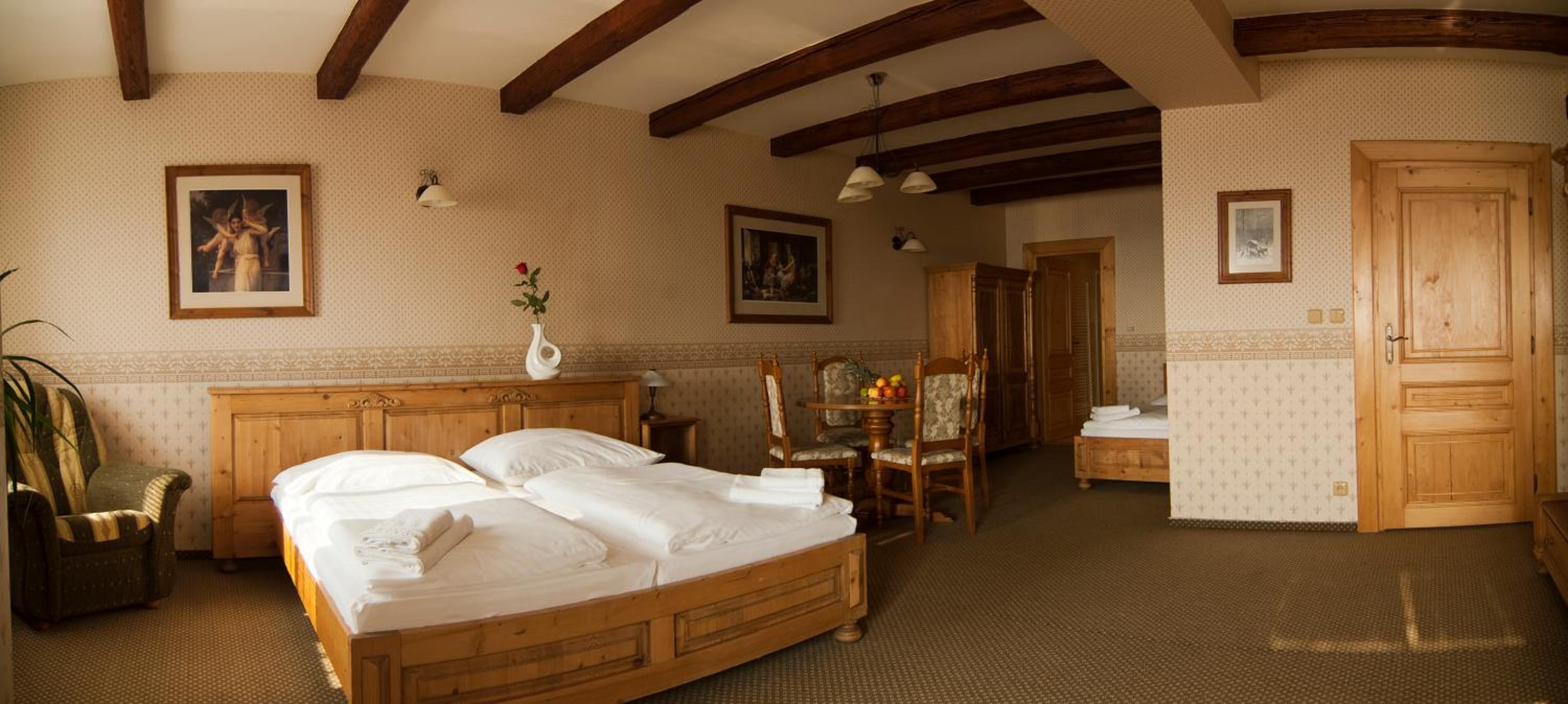 Large Triple Room - Photo 3