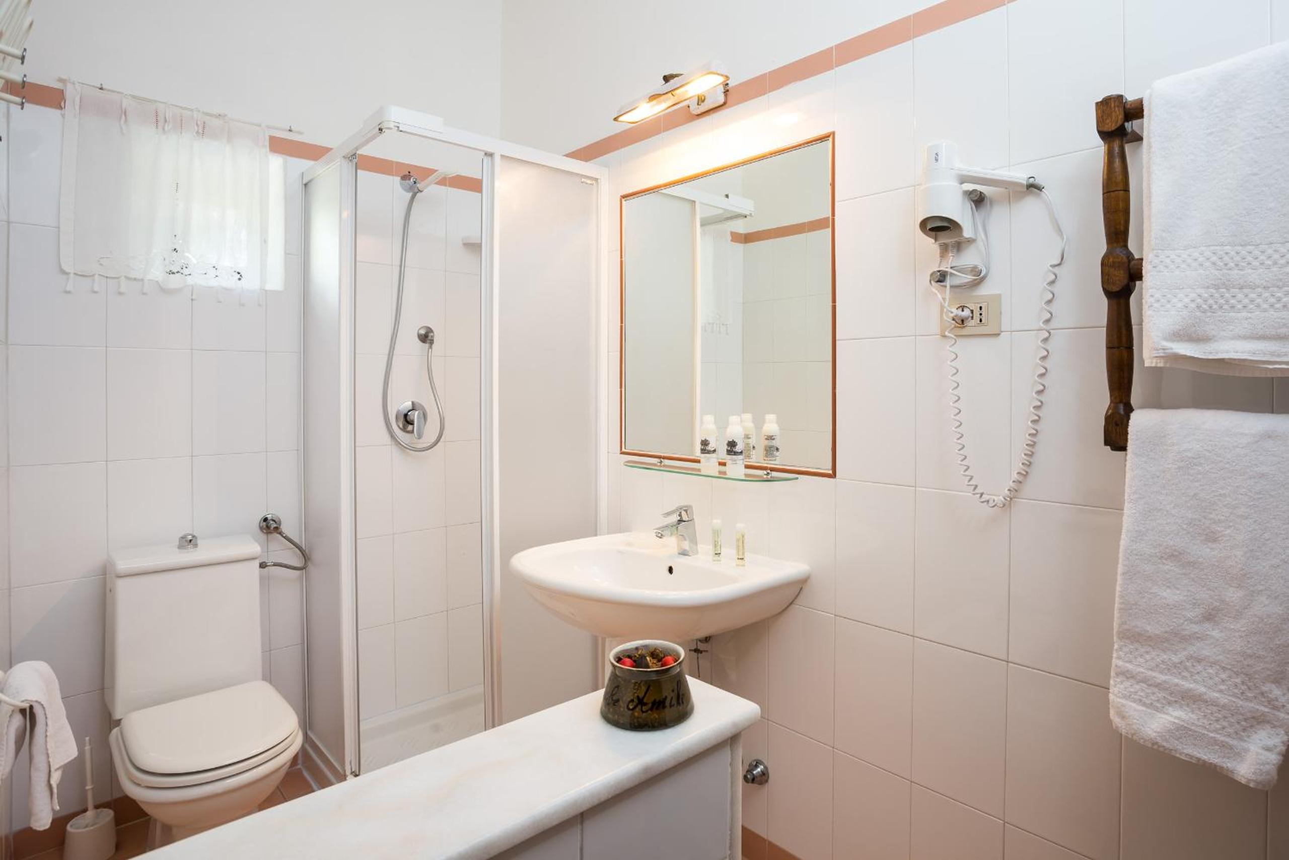 Superior Double or Twin Room photo 3