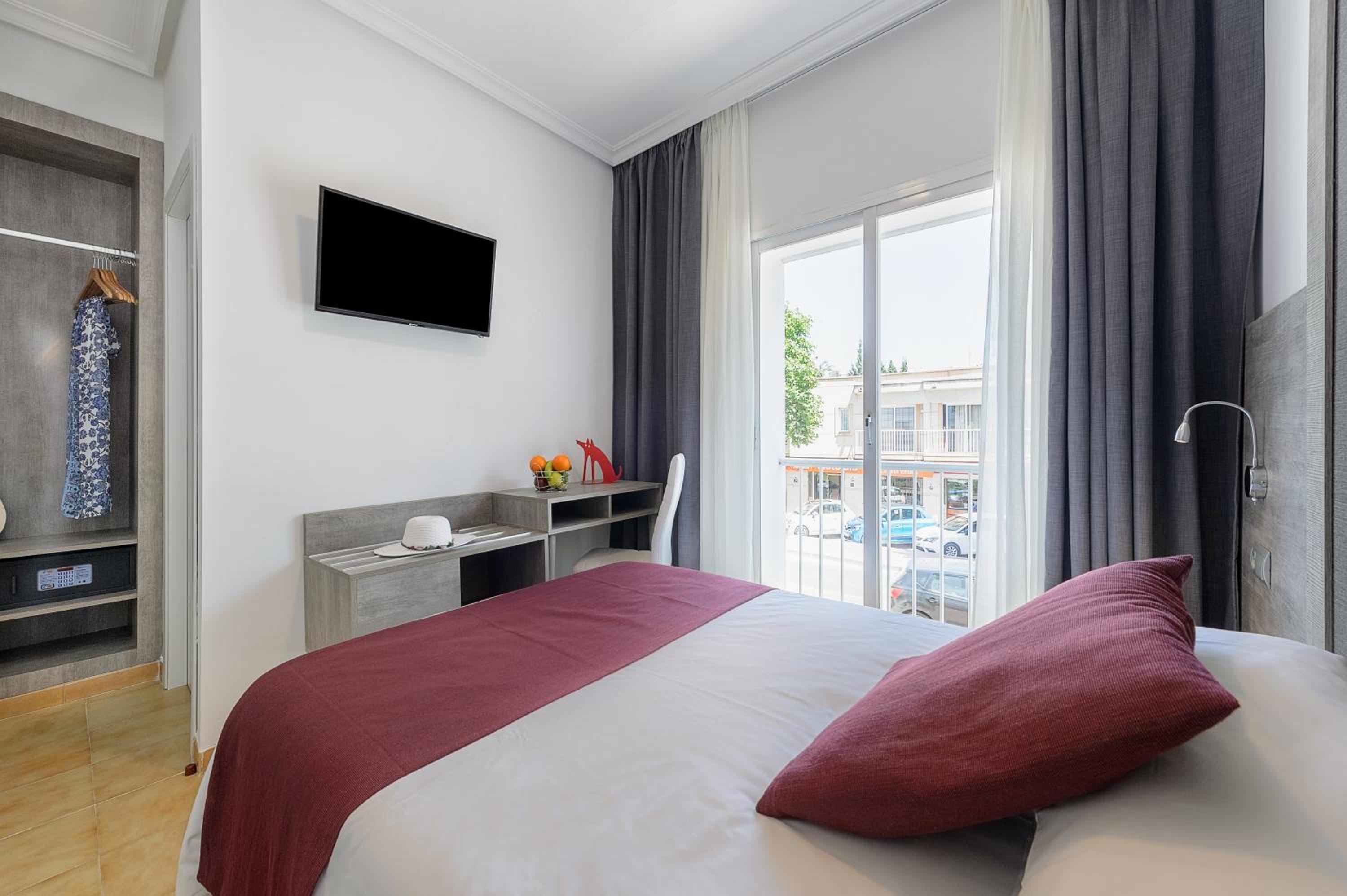 Single Room photo 2