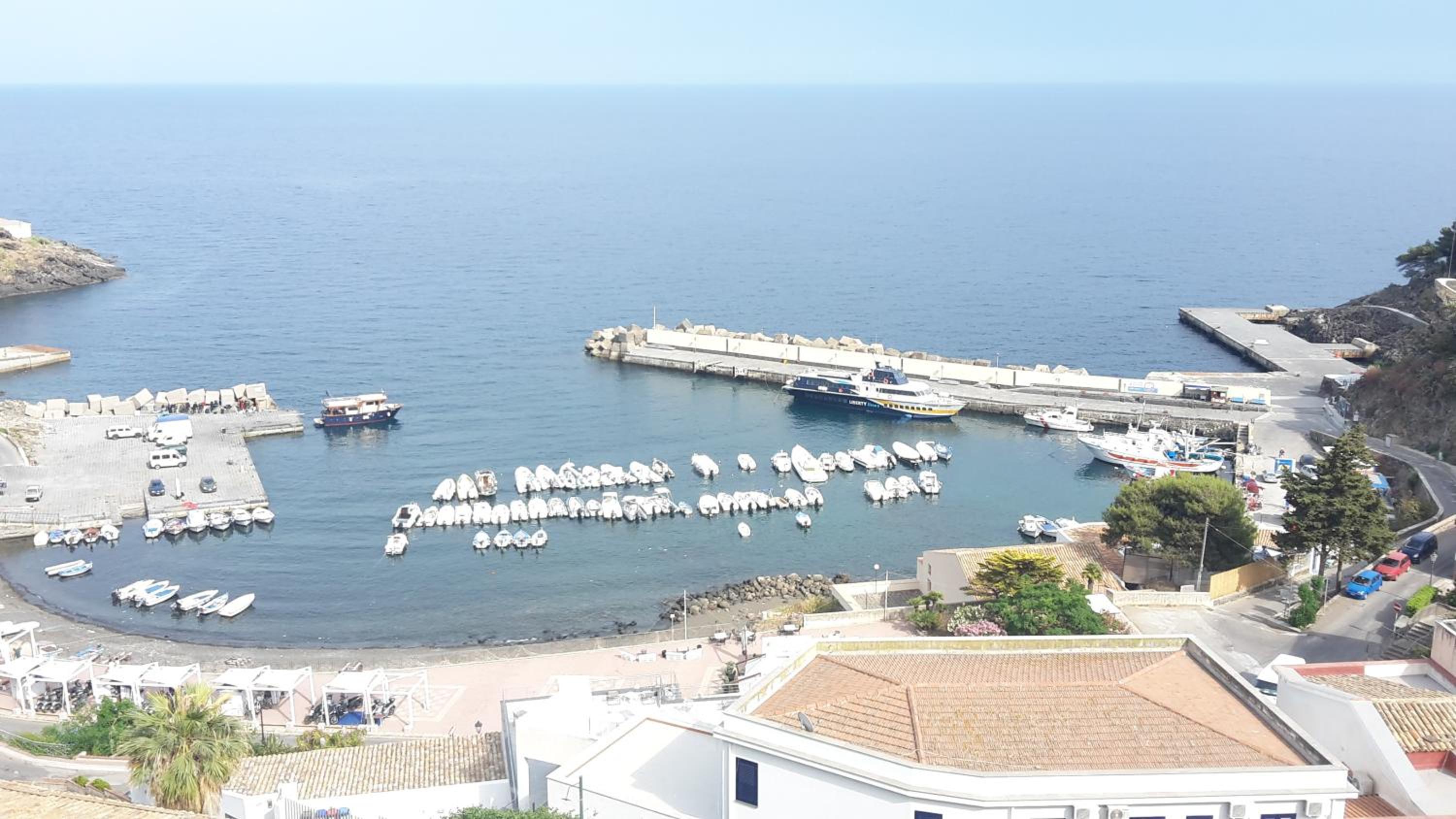 Double Room with Hot Tub and Sea View photo 2