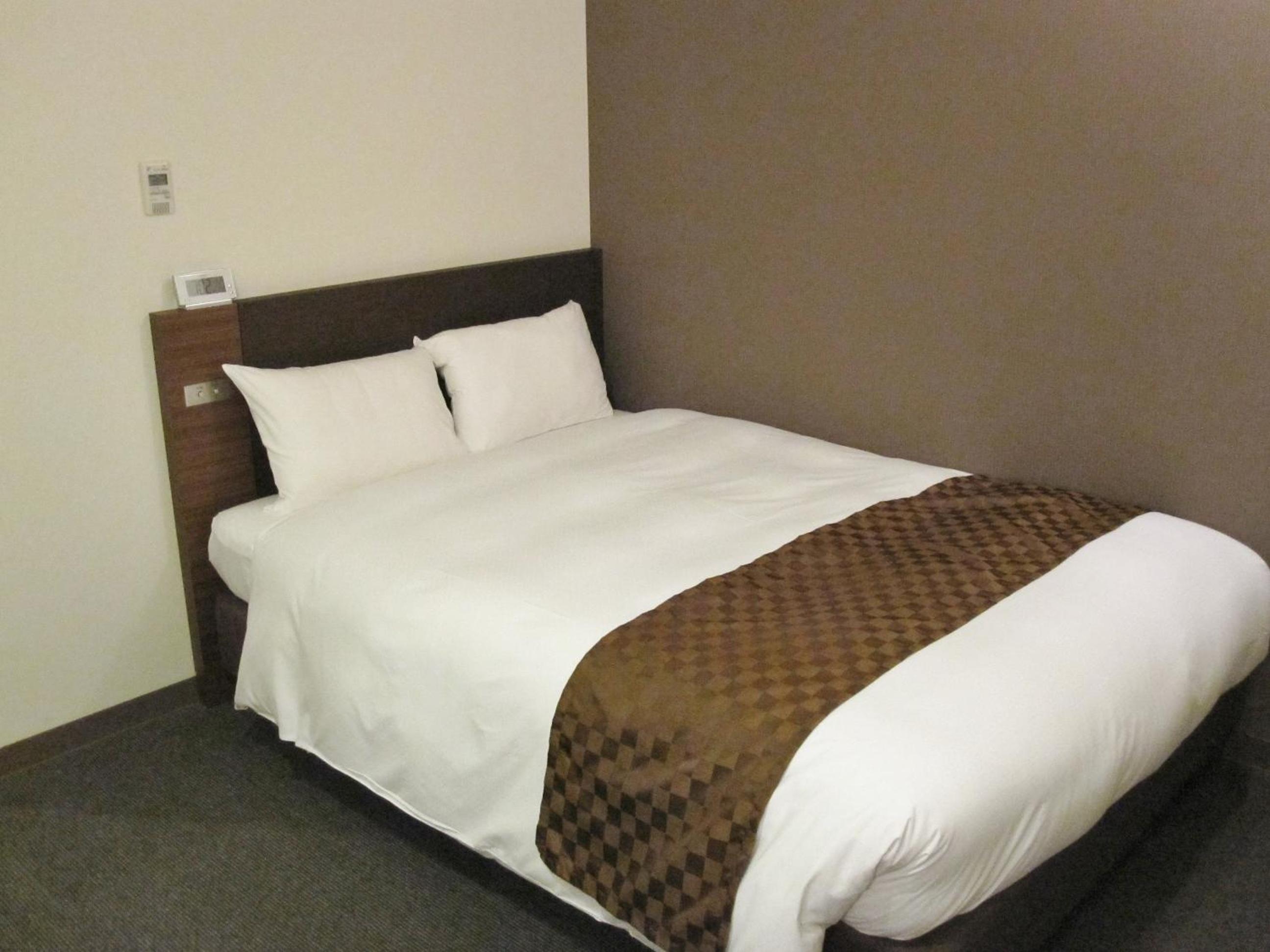 Double Room with Small Double Bed - Non-Smoking