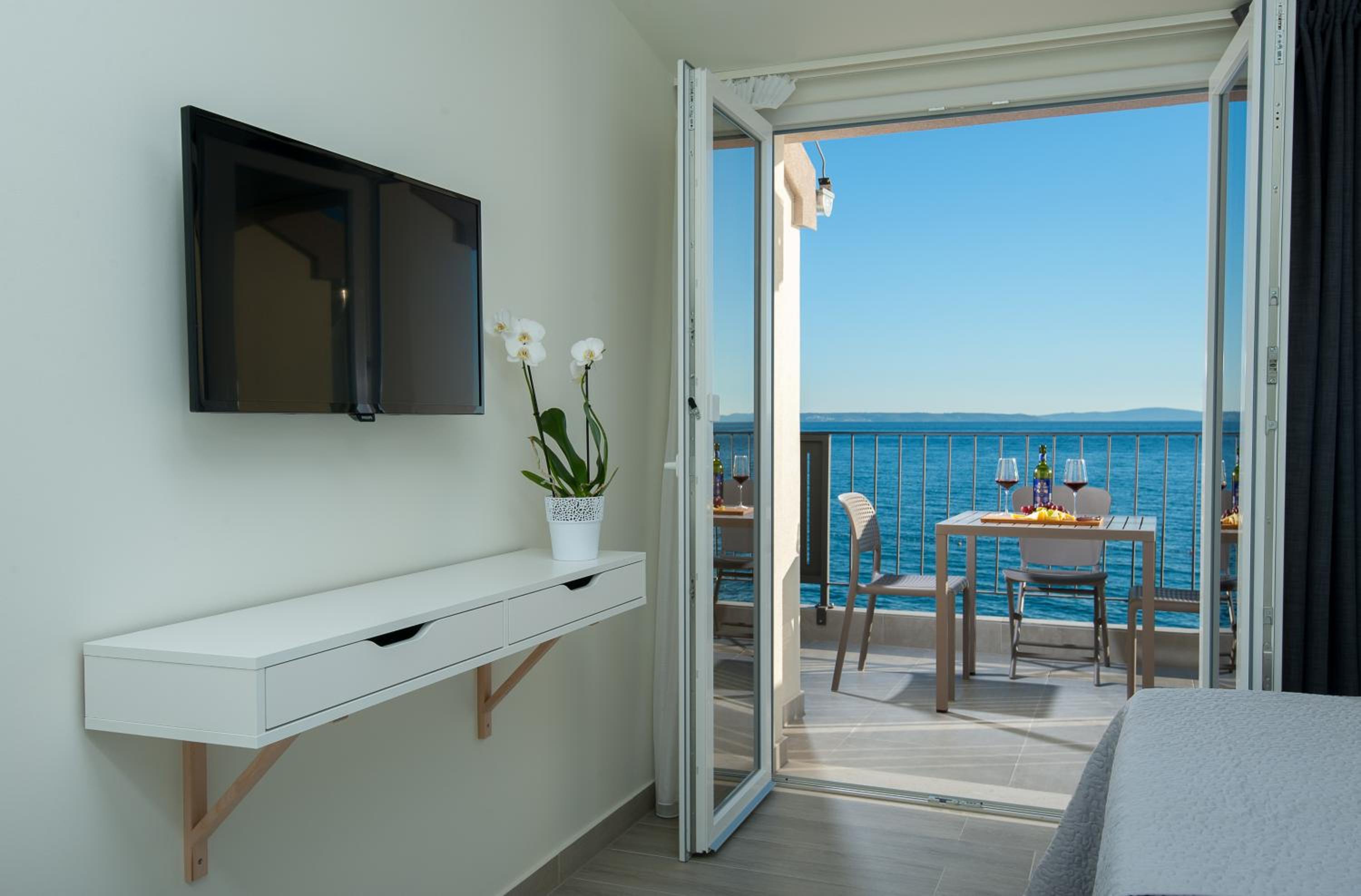 Apartment with Sea View photo 3
