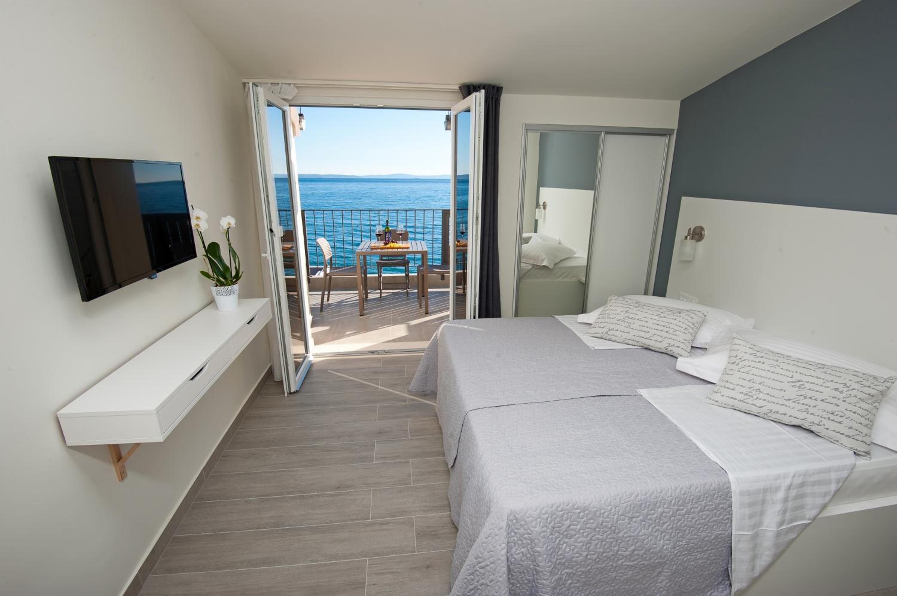 Apartment with Sea View photo 1