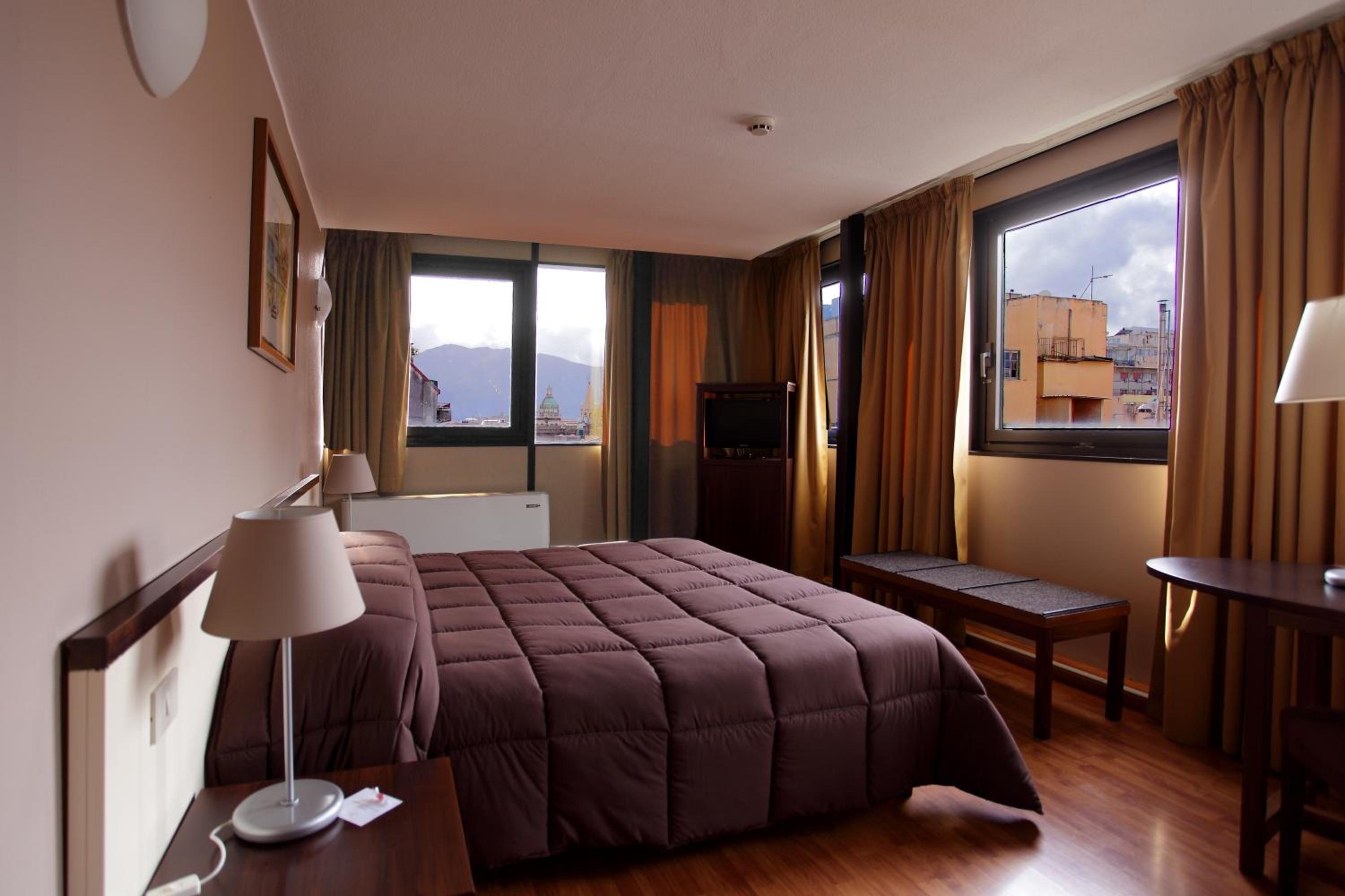 Standard Double Room - Photo 1
