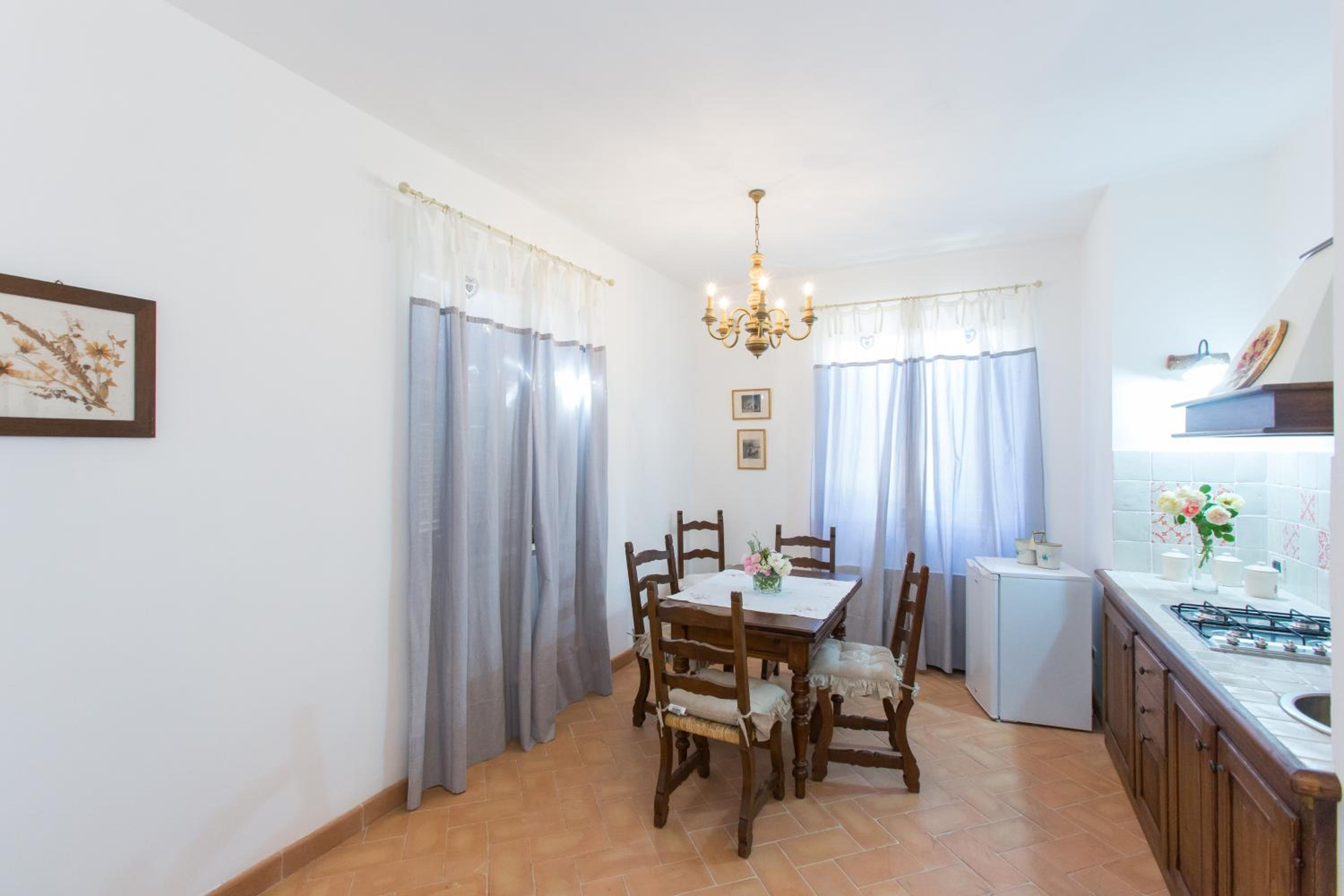 Apartment photo 3