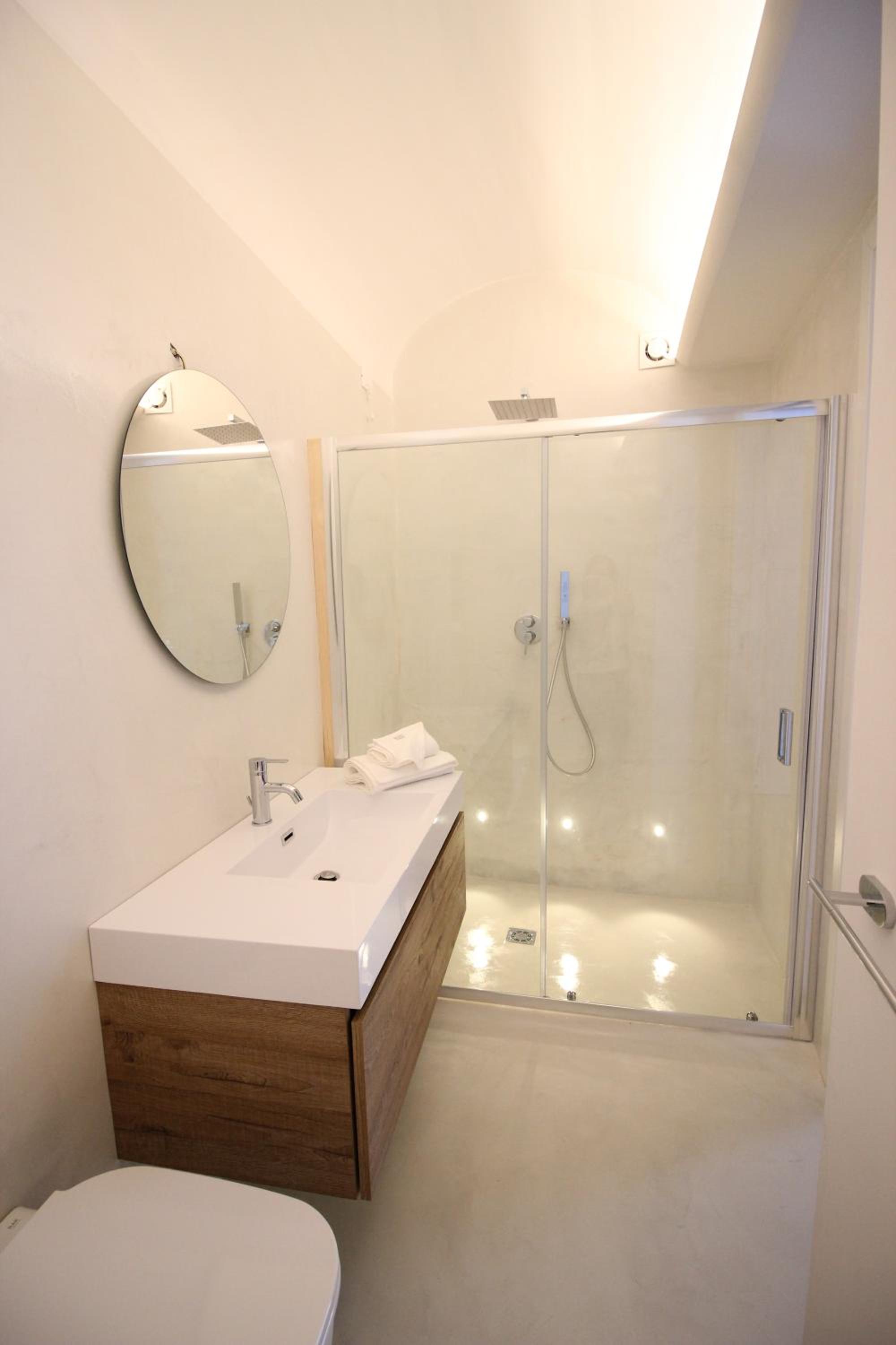 Deluxe Double Room With Balcony photo 2