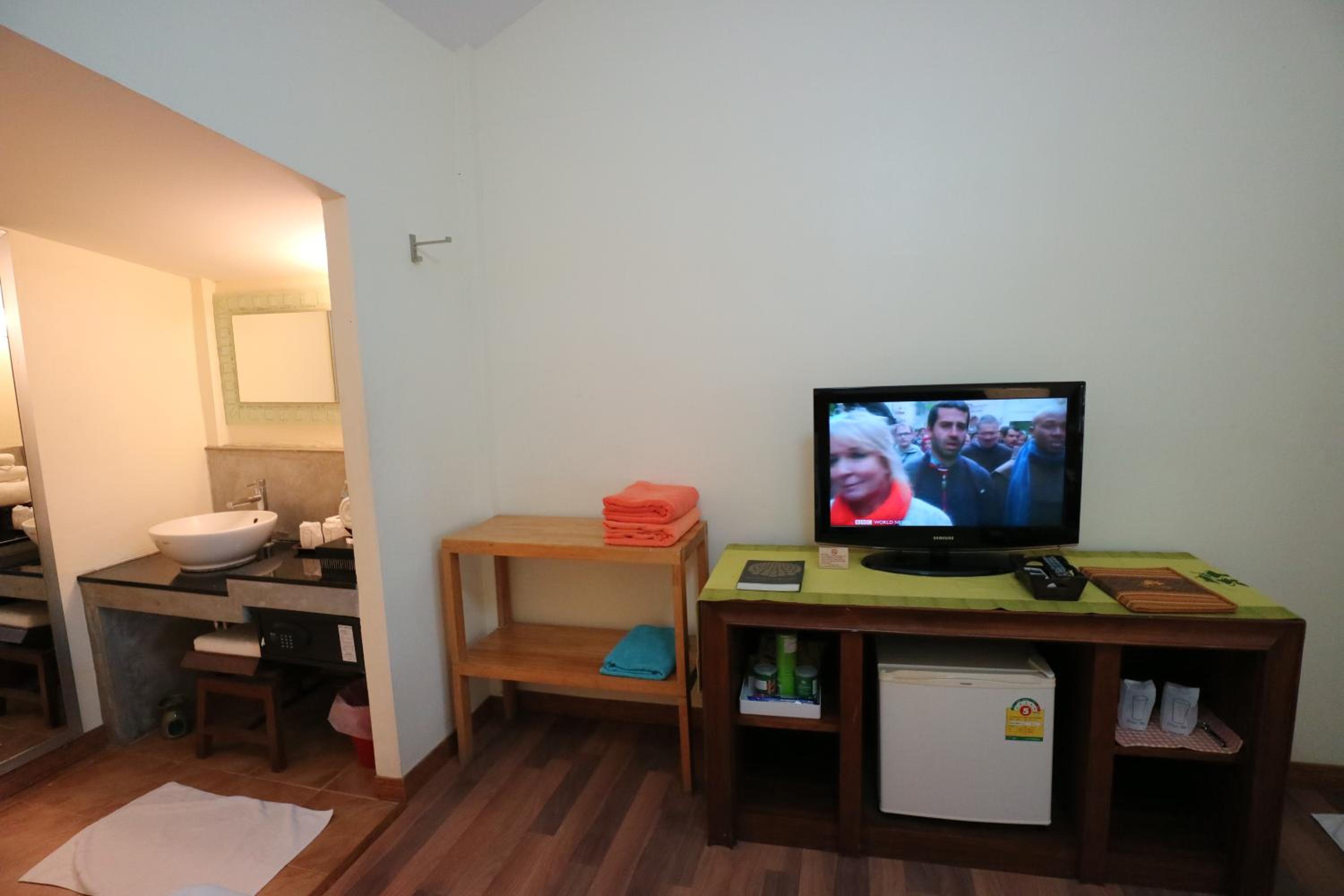 One-Bedroom Villa with Garden View - Photo 1