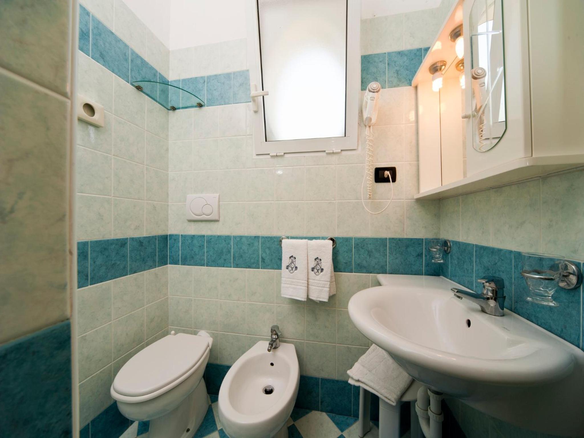 Superior Double Room with Sea View - Photo 13