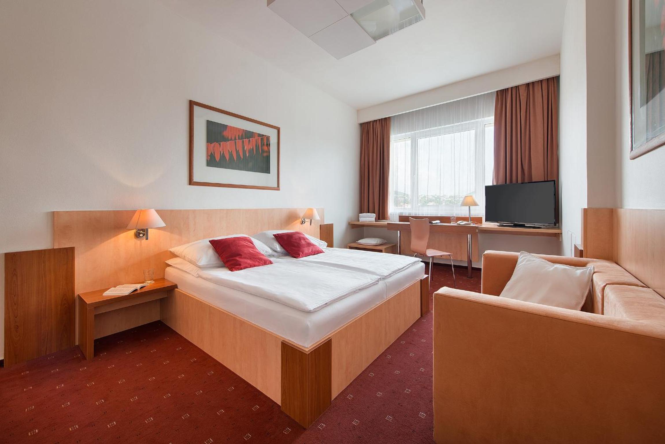 Double or Twin Room - Photo 1