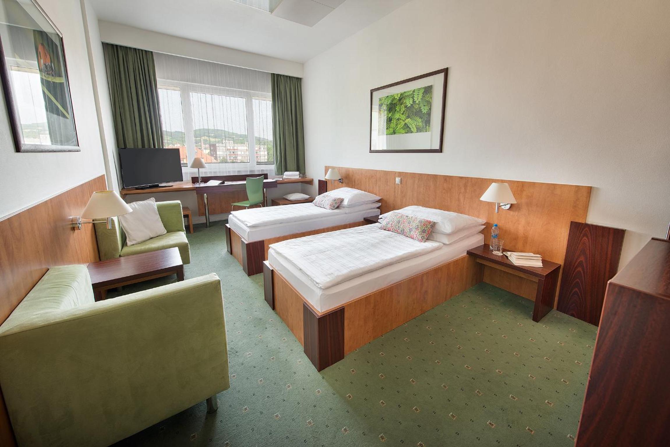 Double or Twin Room - Photo 5