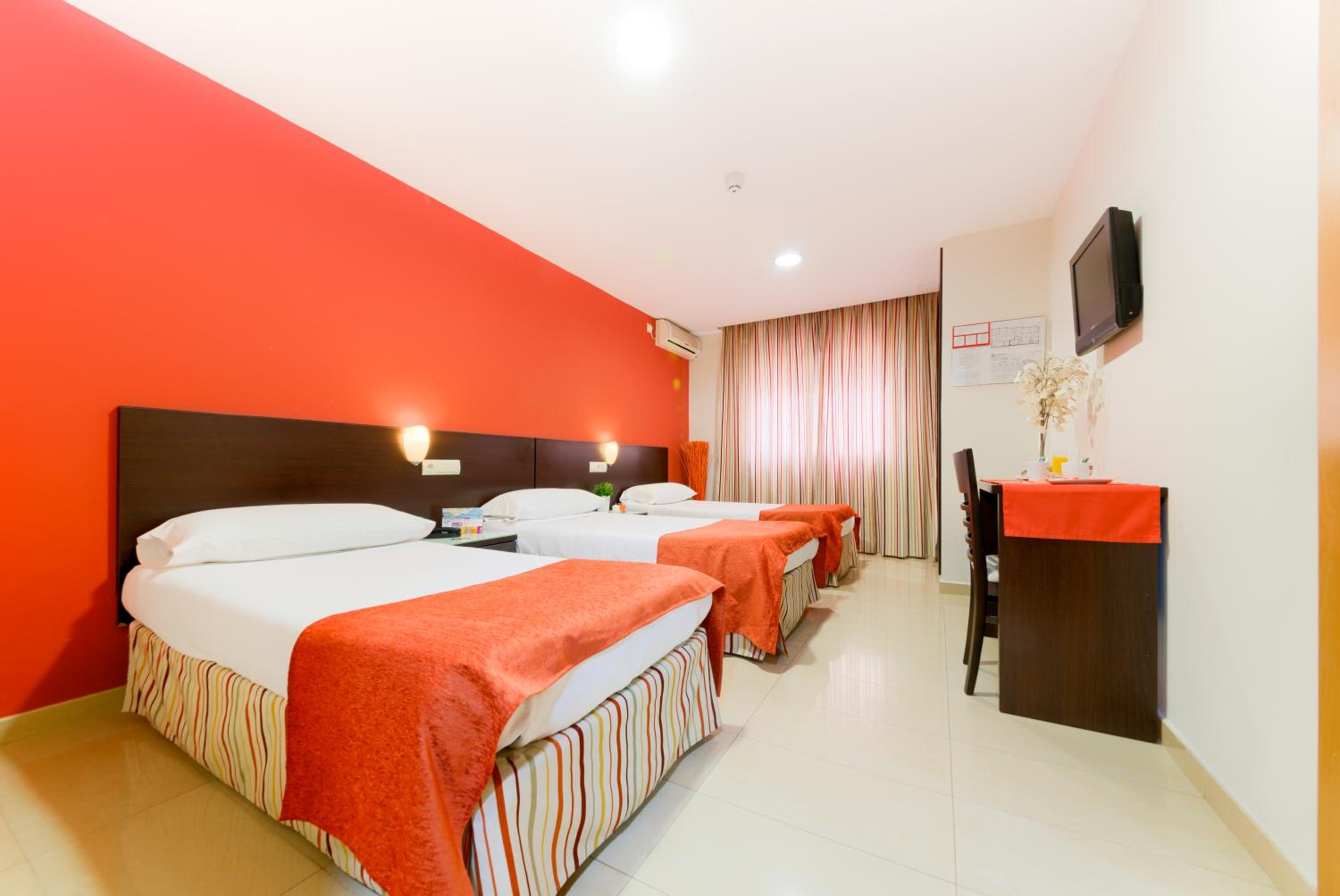 Triple Room photo 2