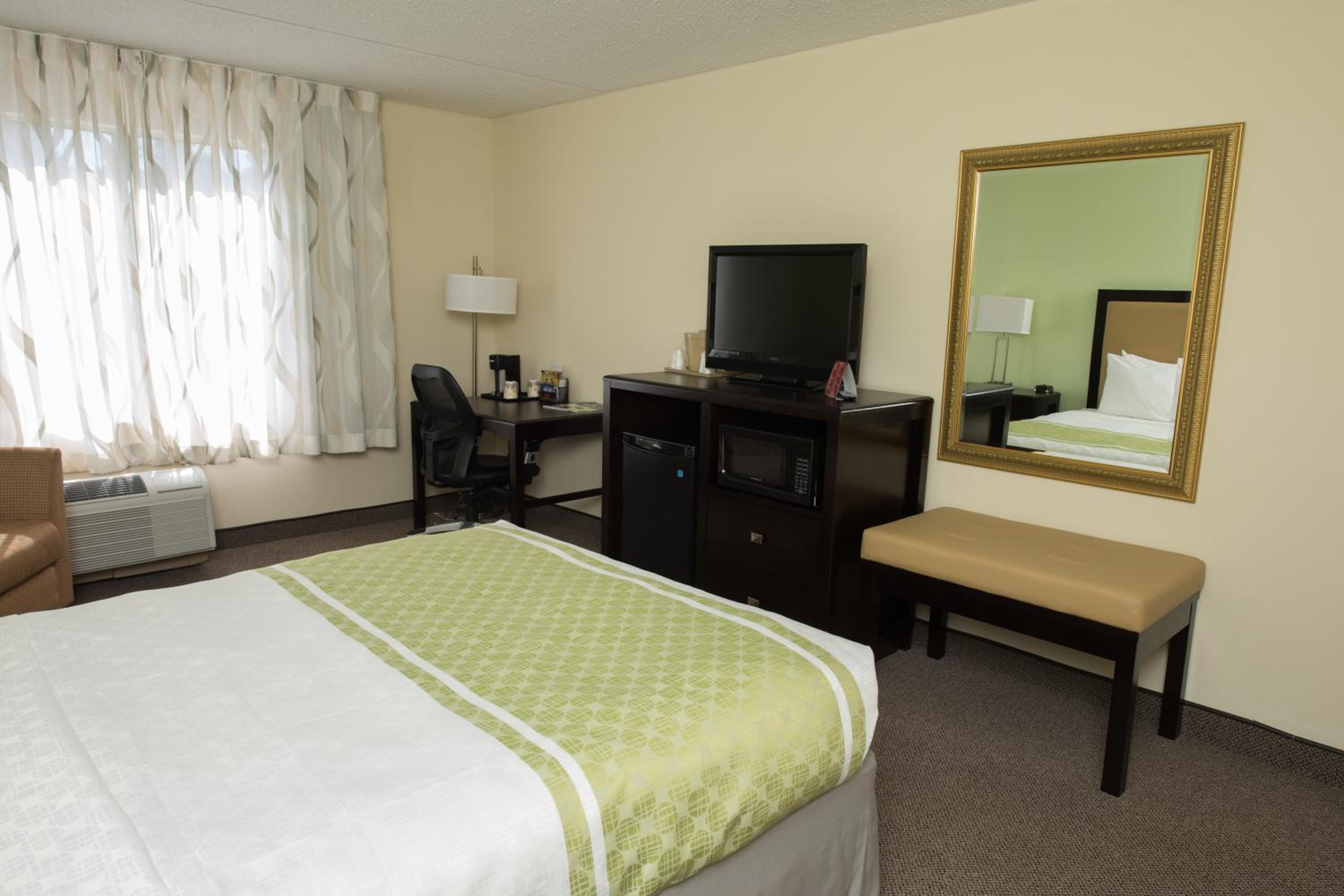 Queen Room - Photo 4
