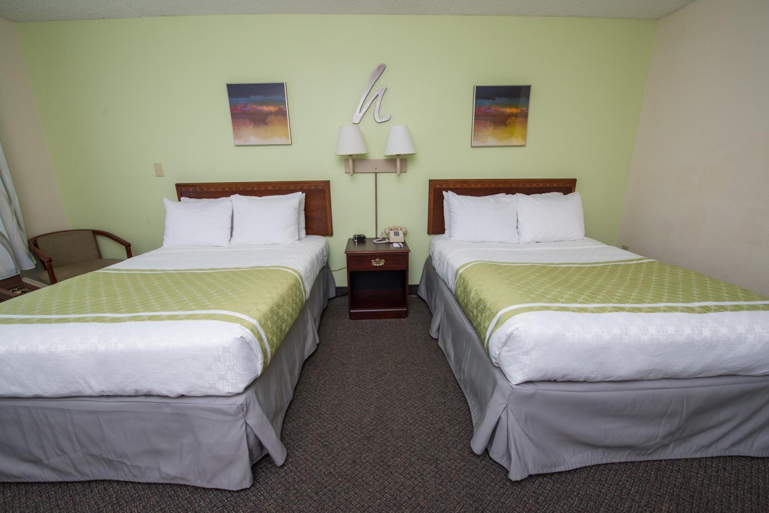 Double Room with Two Double Beds - Photo 4