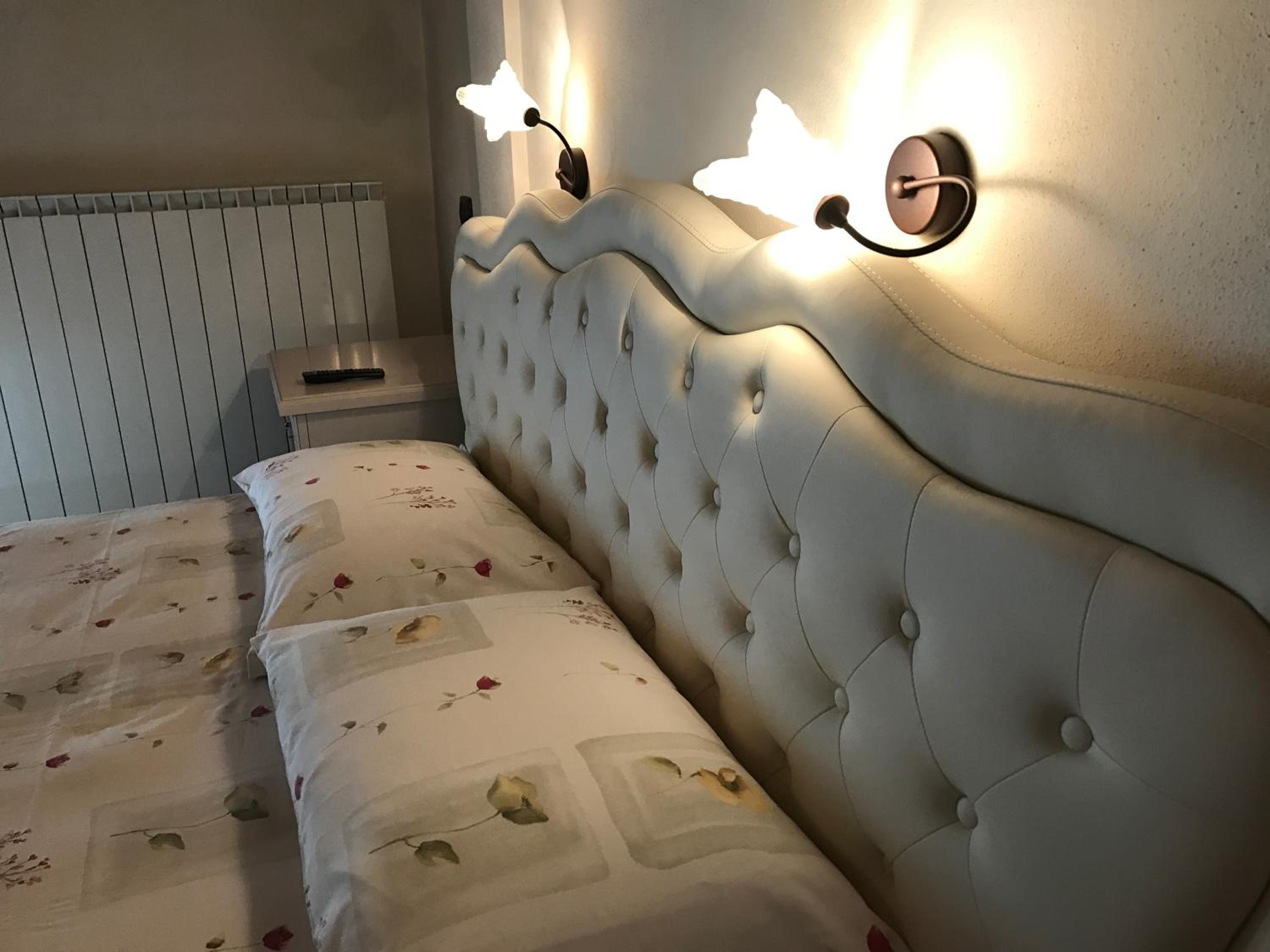 Double Room - Photo 4