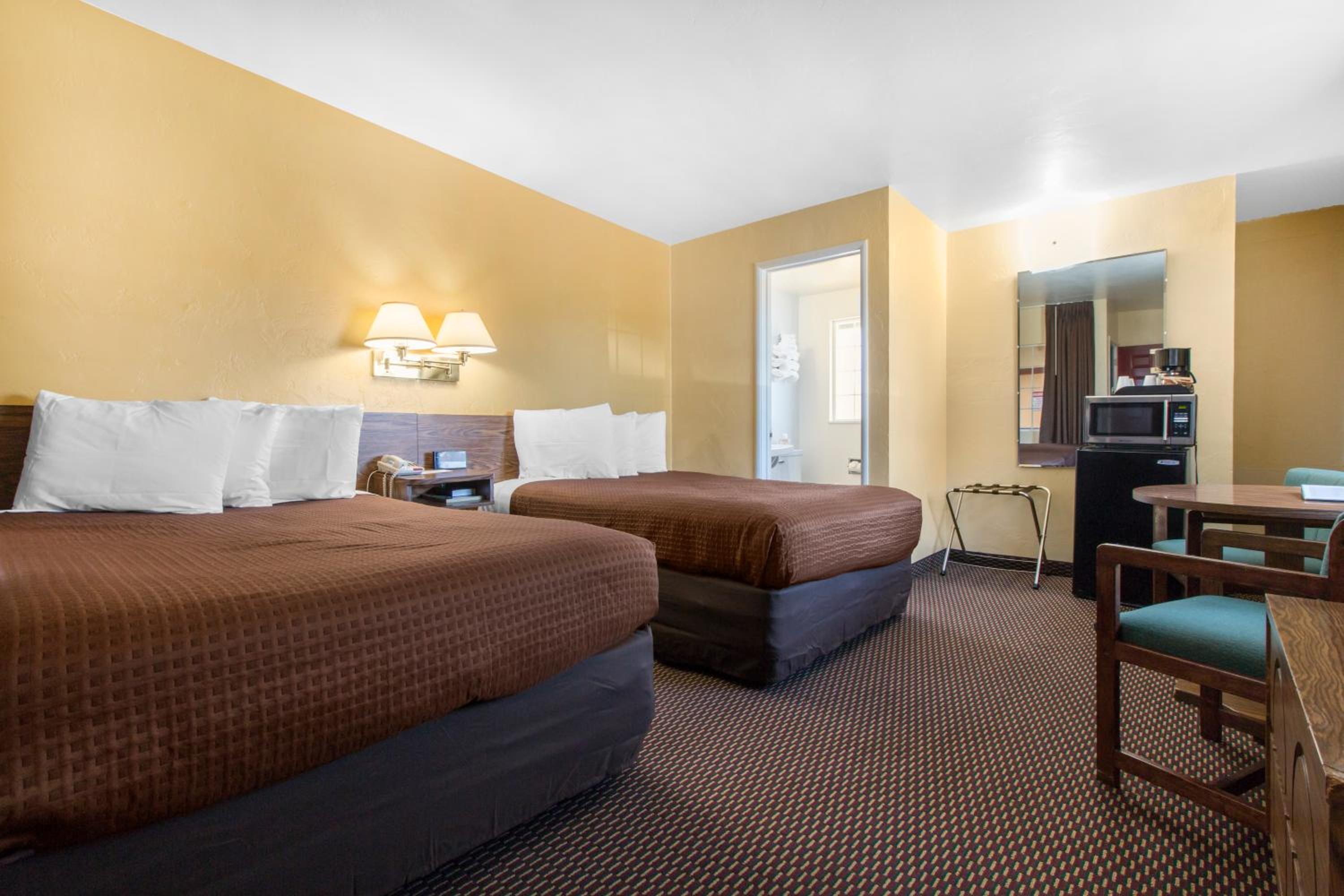 Double Room with Two Double Beds - Non-Smoking