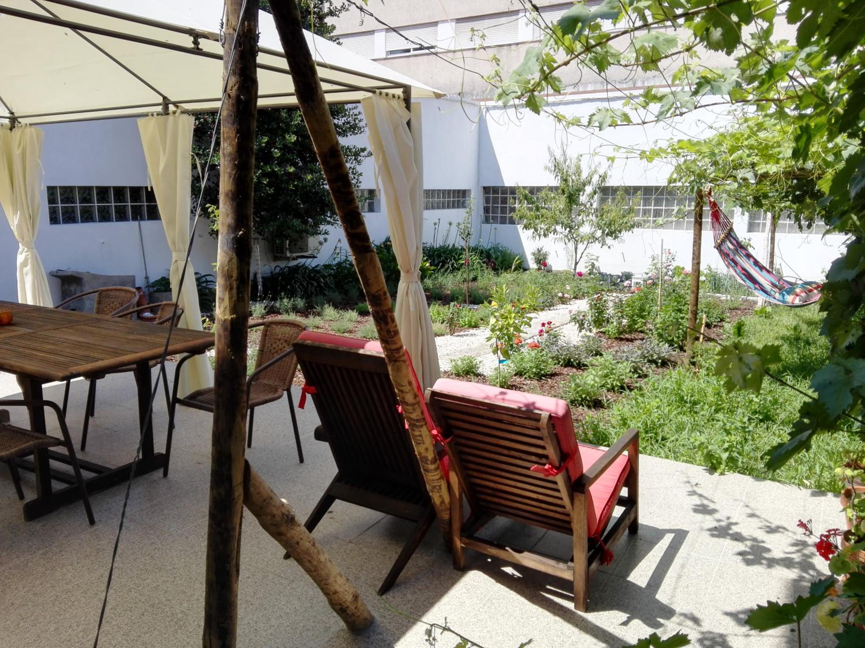 Apartment with Garden View - Photo 24