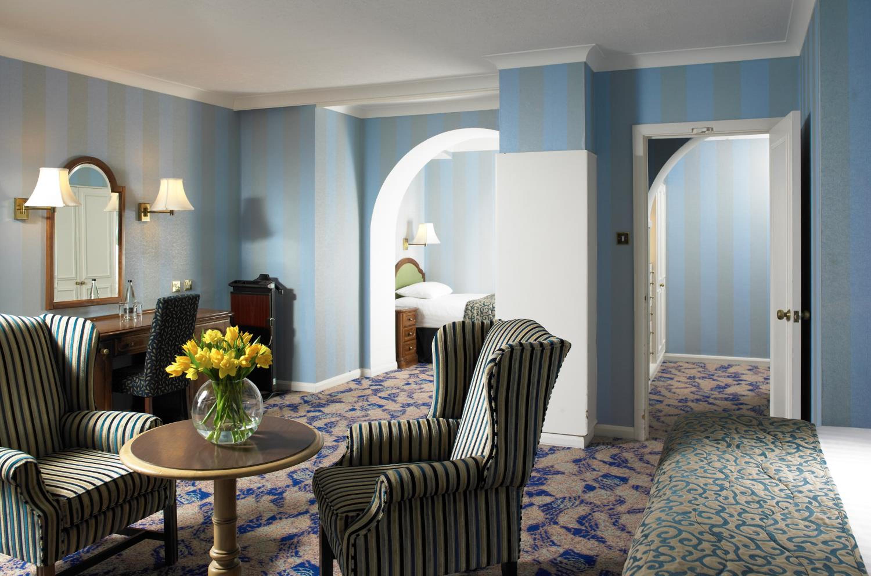 Deluxe Family Room with Sea View - Photo 2