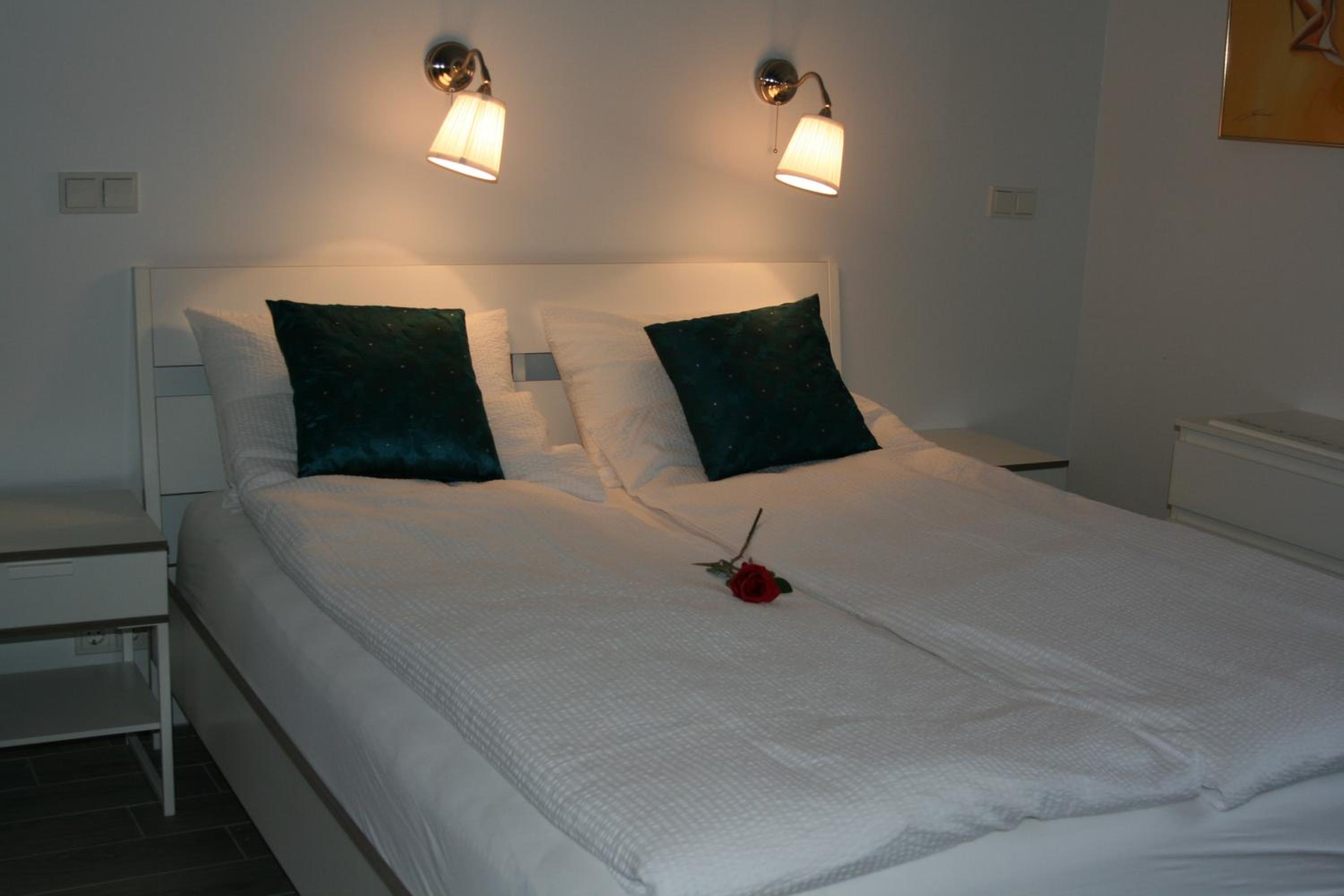 Studio (3 Adults) - Photo 25