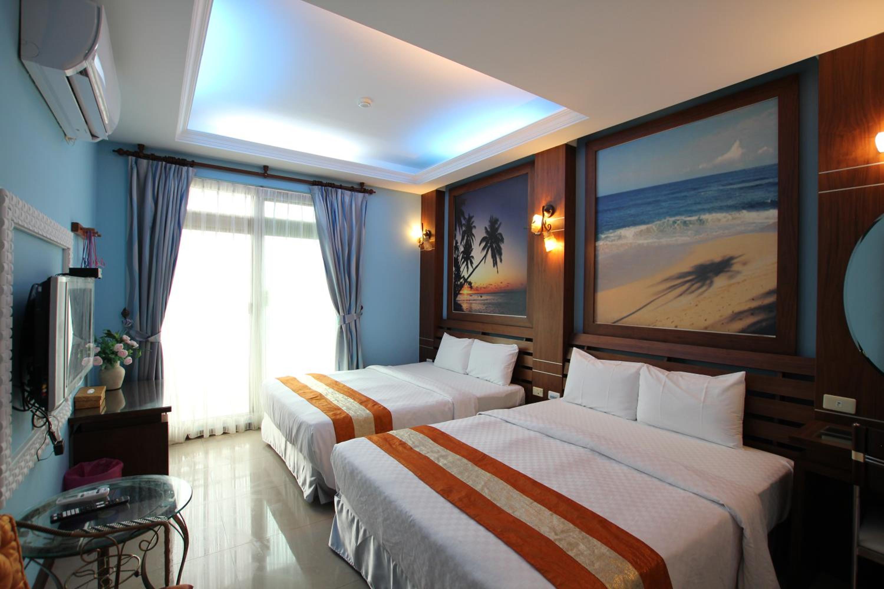Quadruple Room - Photo 8