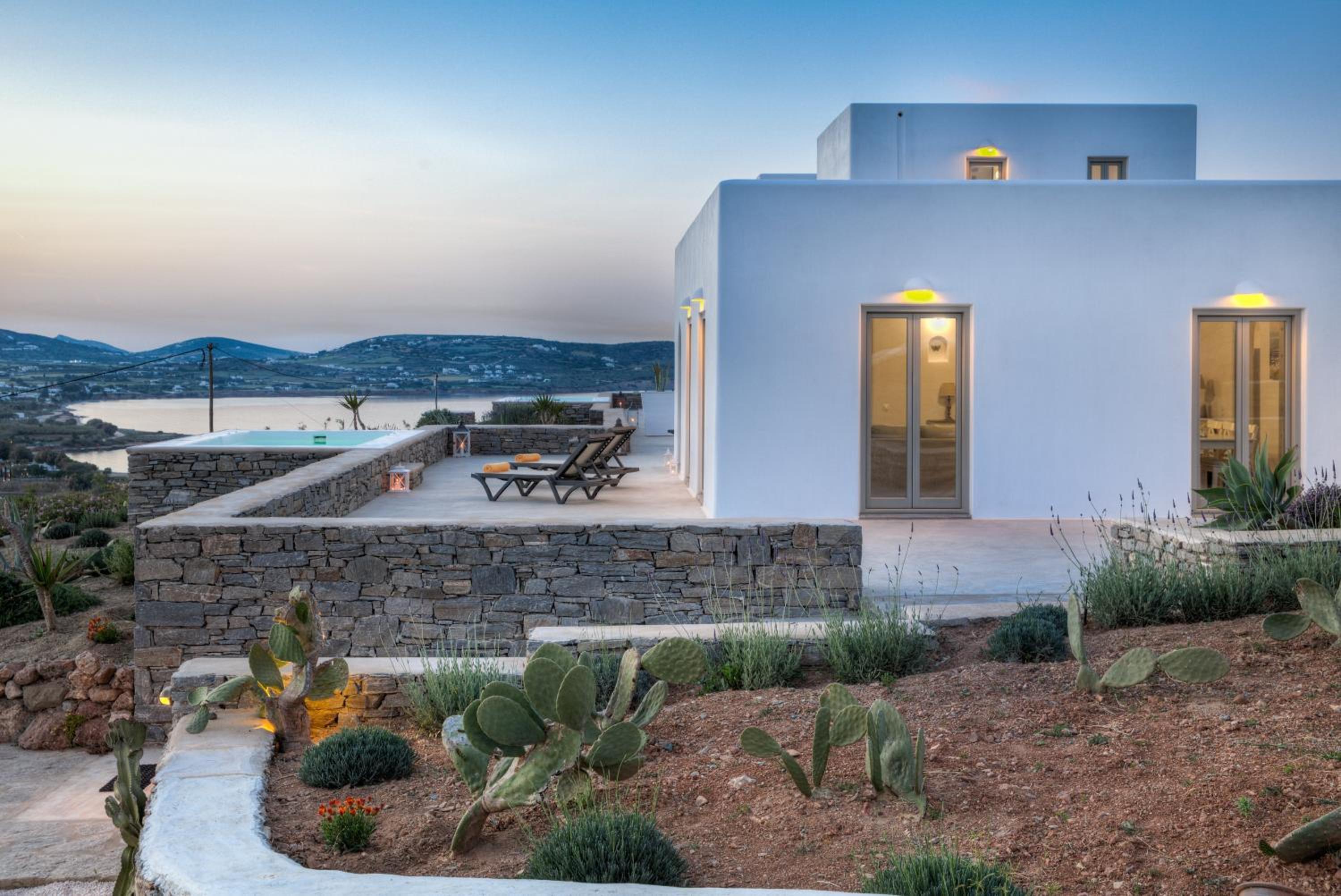 Villa 2 photo 2