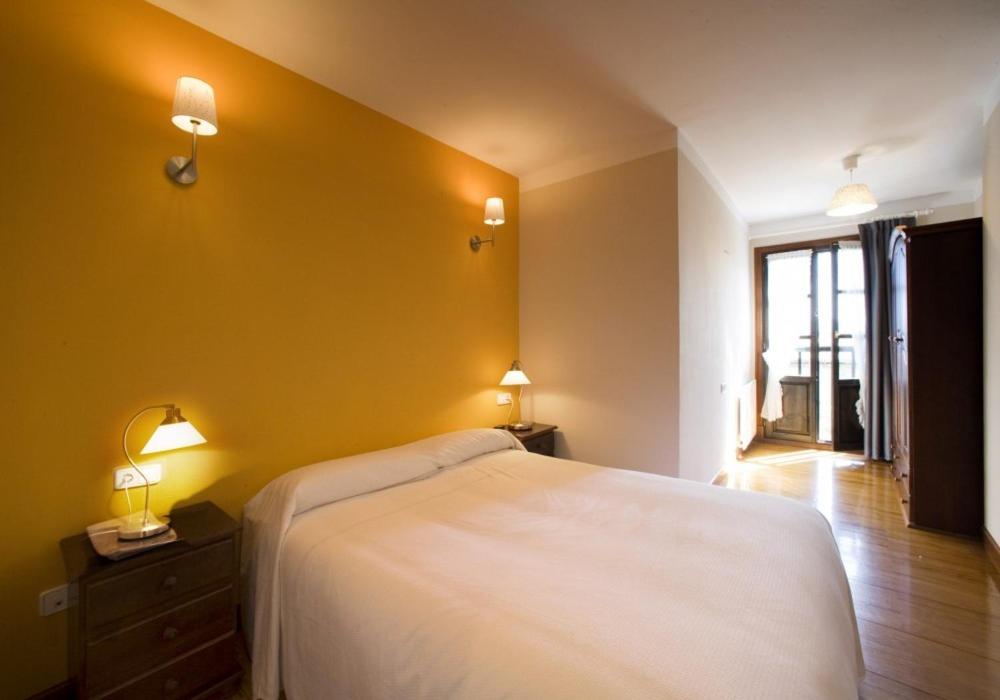 Double or Twin Room - Photo 8
