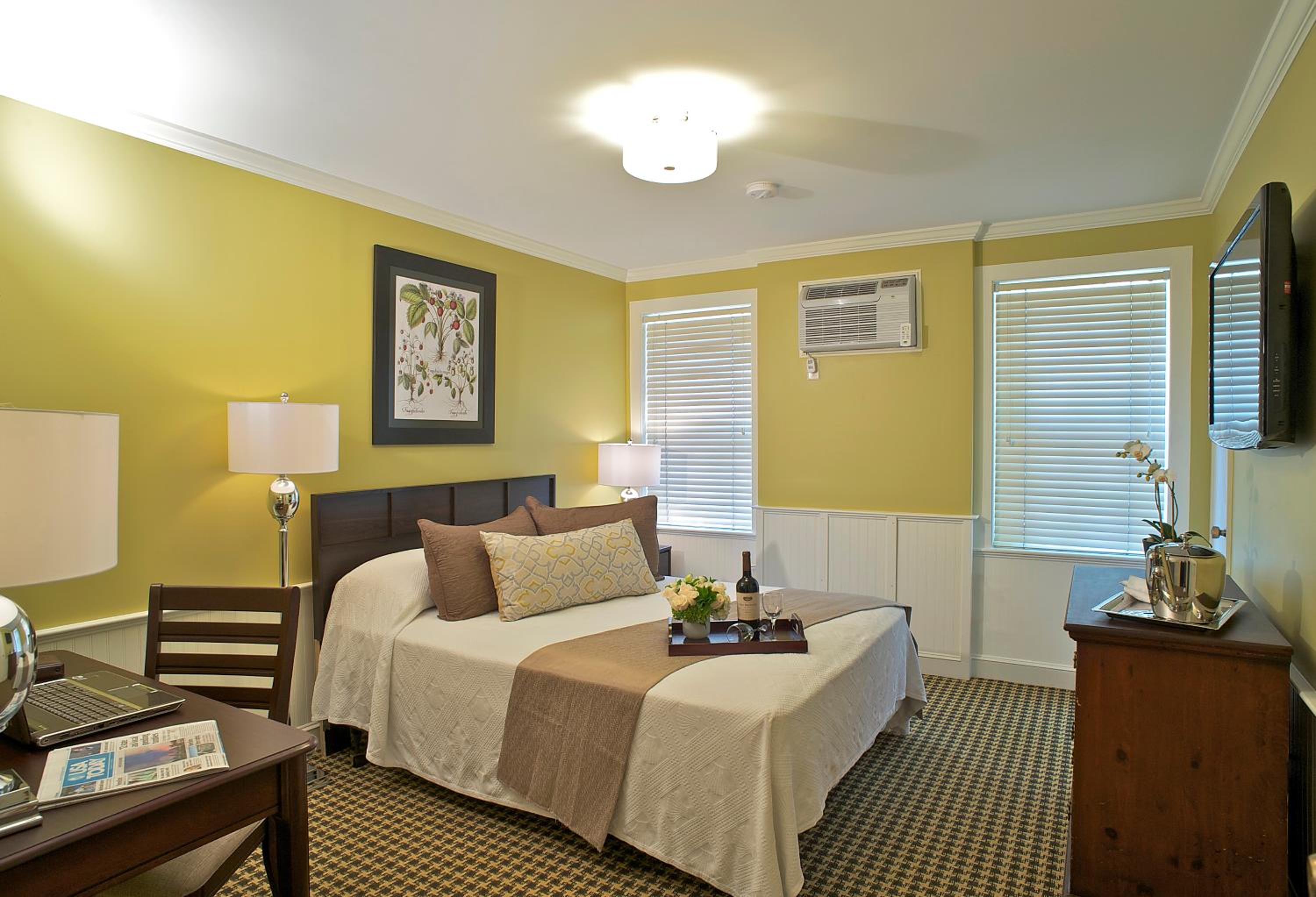 Prescott Queen Room - Photo 4