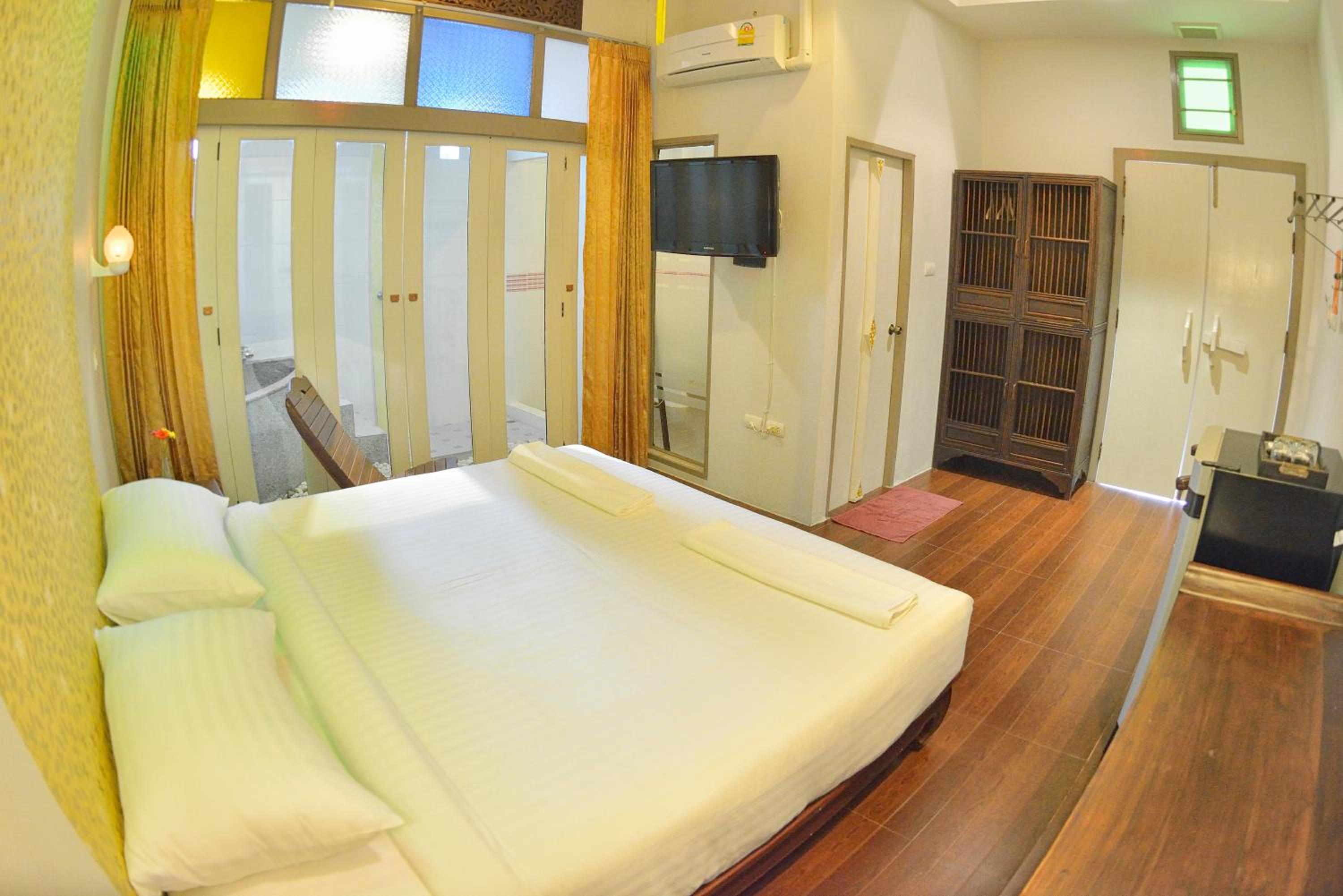 Deluxe Double Room photo 3