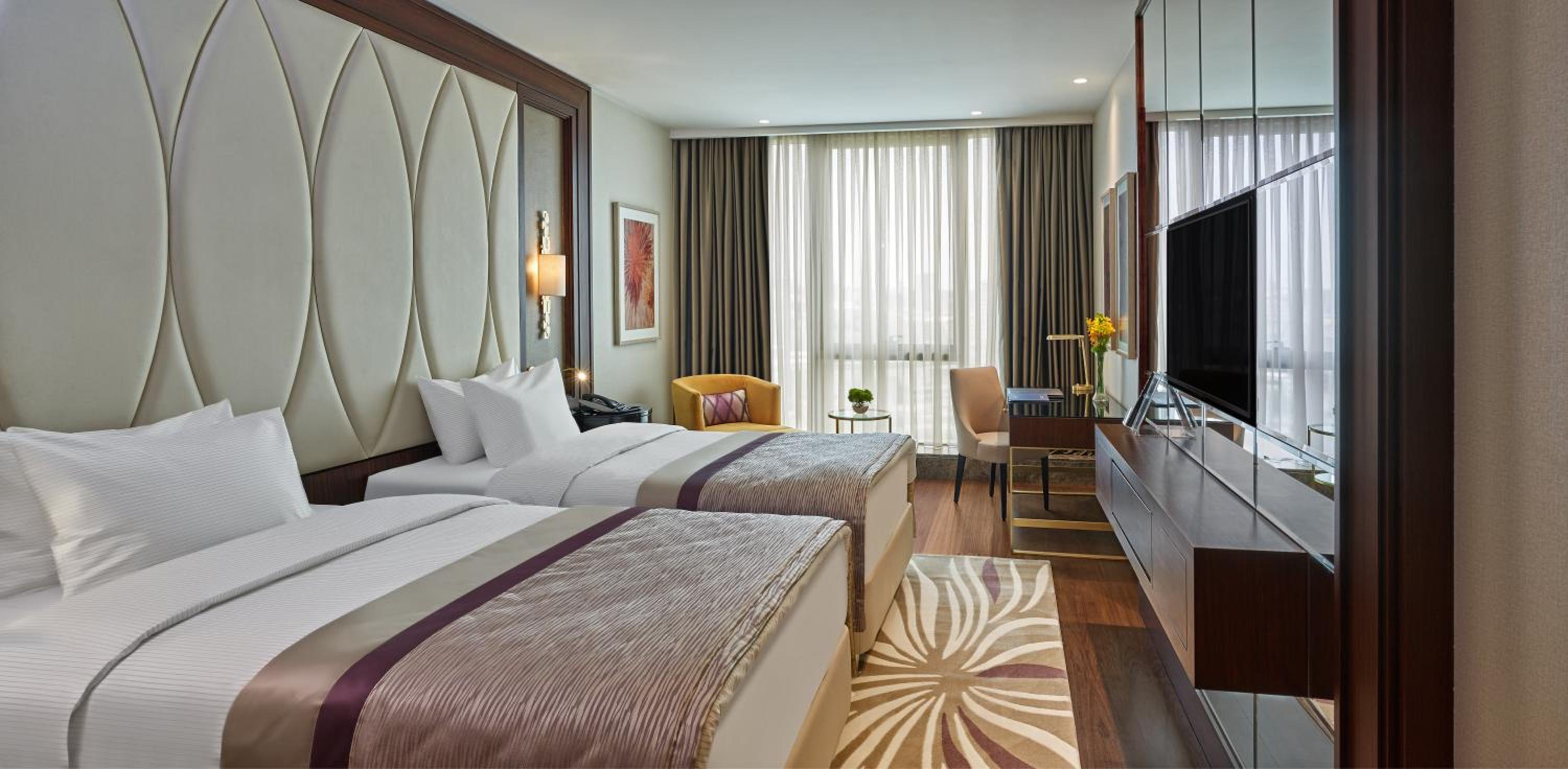 Premium Room with Queen Size Bed photo 3