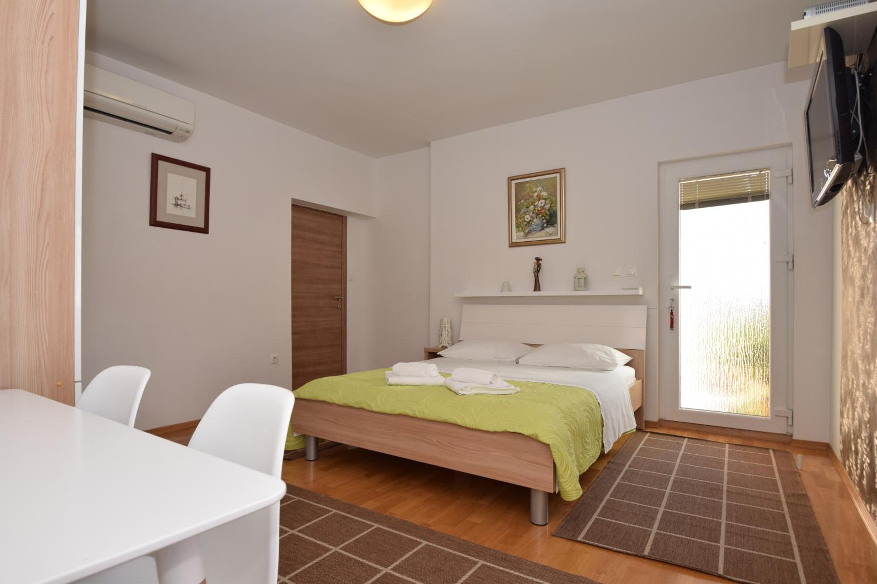 Apartment with Balcony