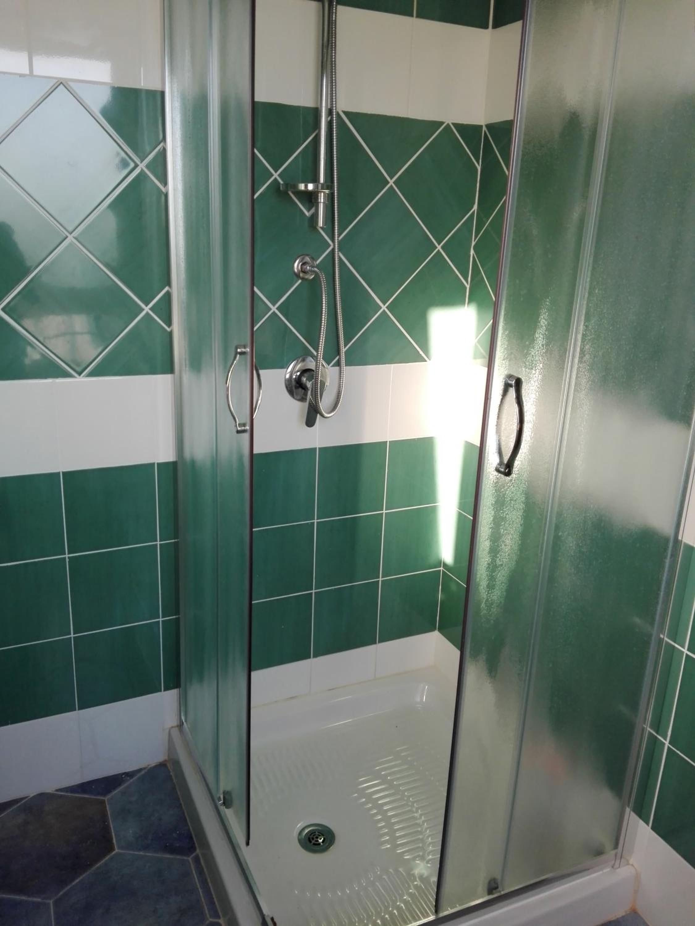 Double Room with Private Bathroom - Photo 3