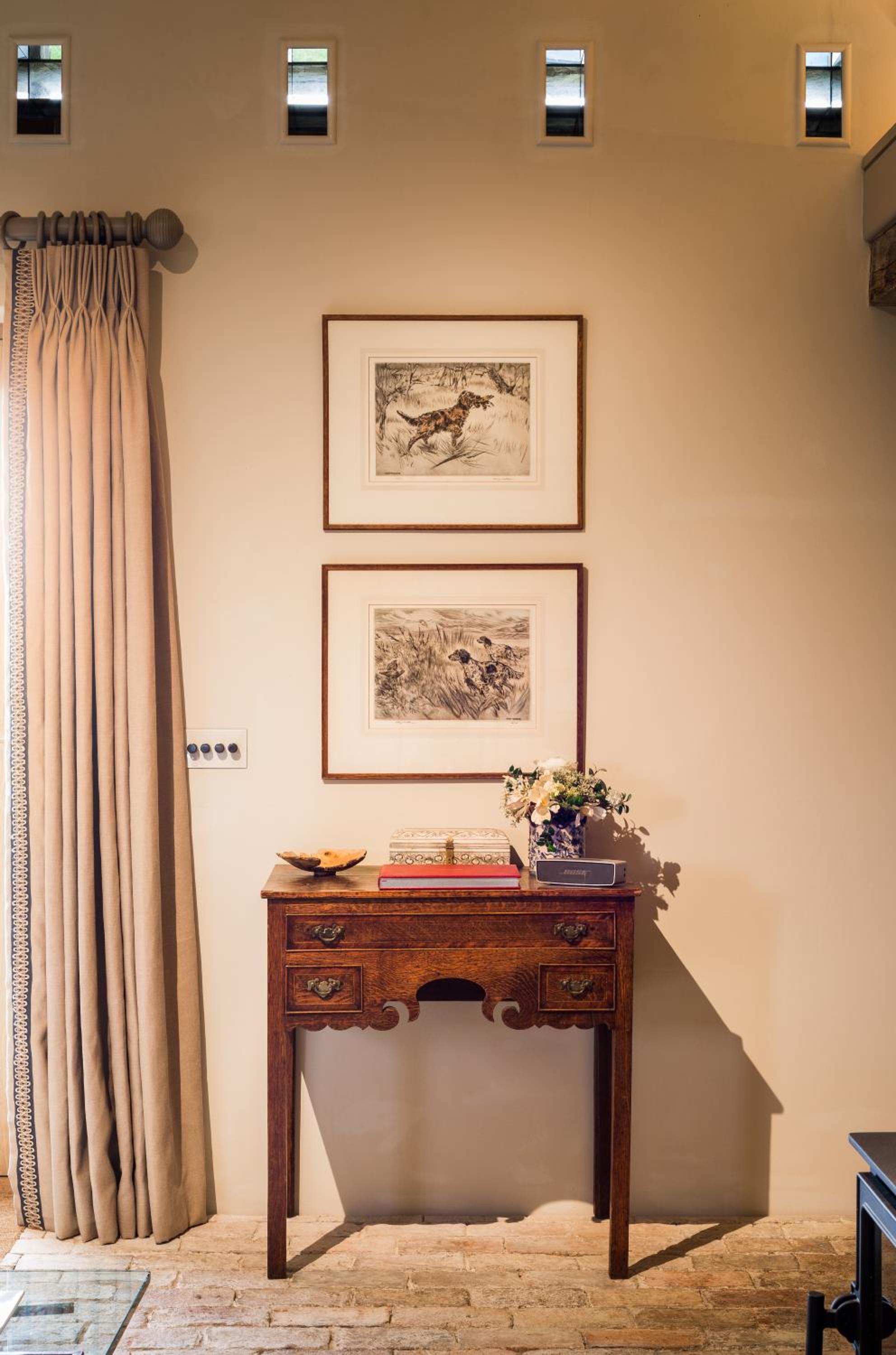 Deluxe Double Room with Bath - Photo 7