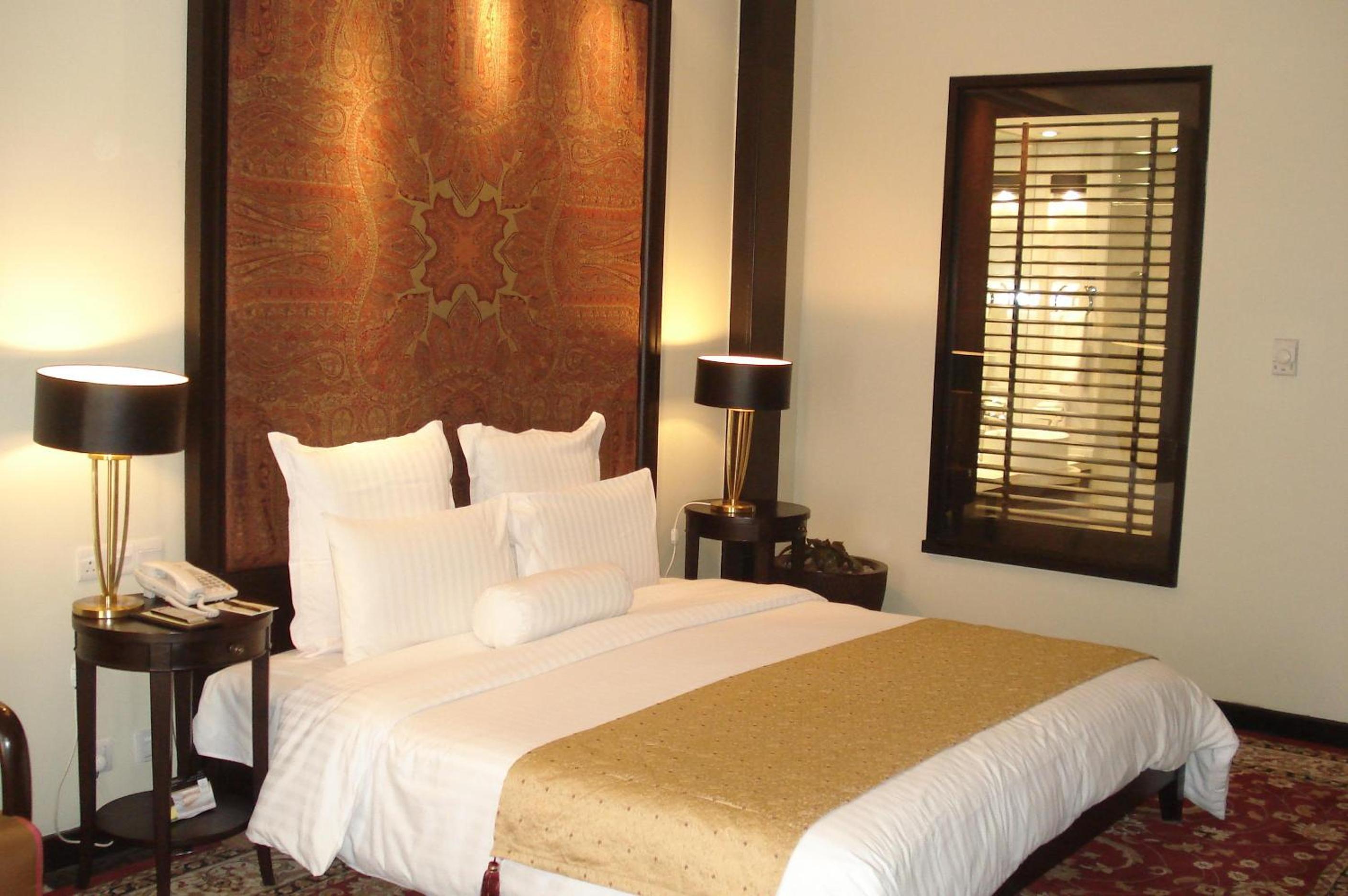 Deluxe King Room photo 3