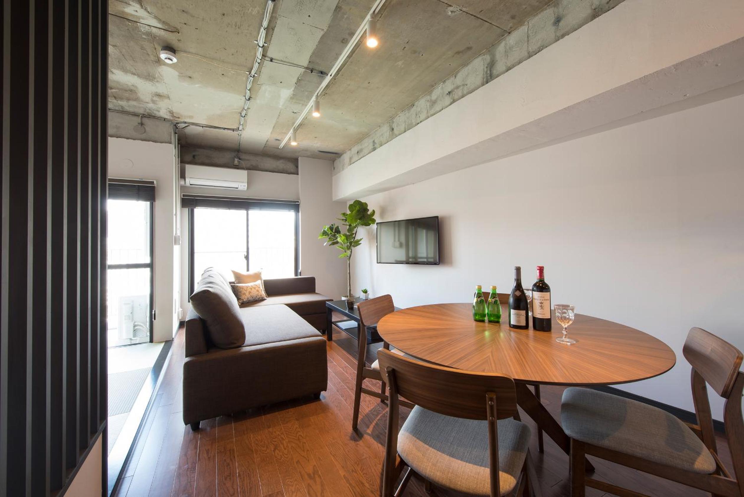 Family Room with Tatami Area photo 2
