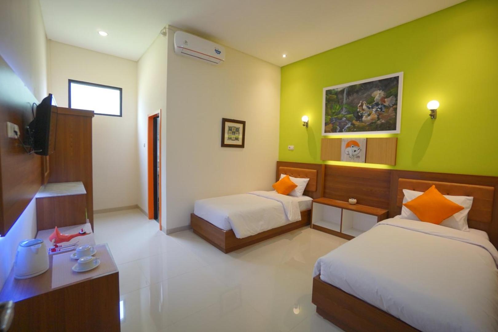 Standard Twin Room - Photo 1