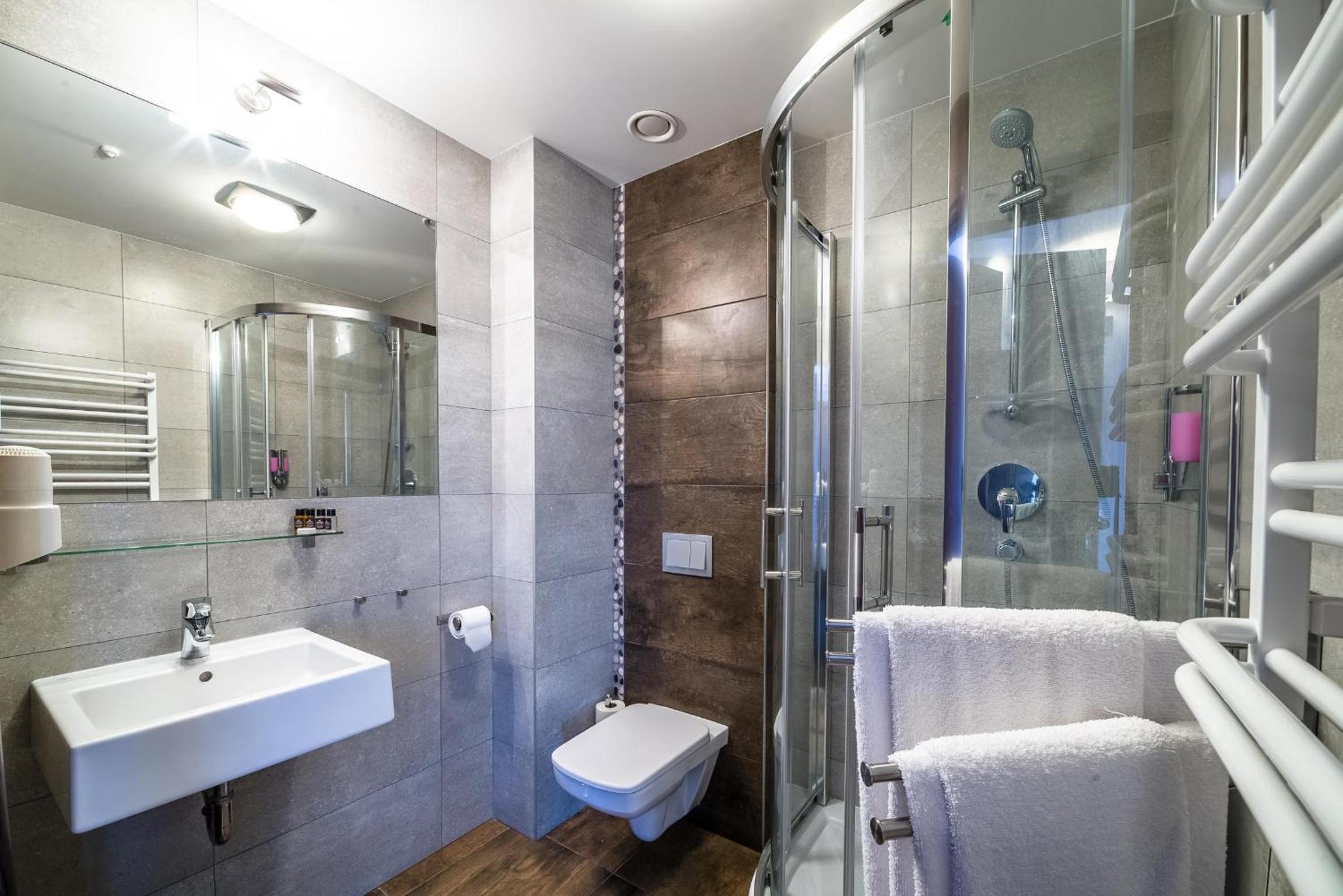 Standard Twin Room - Photo 3