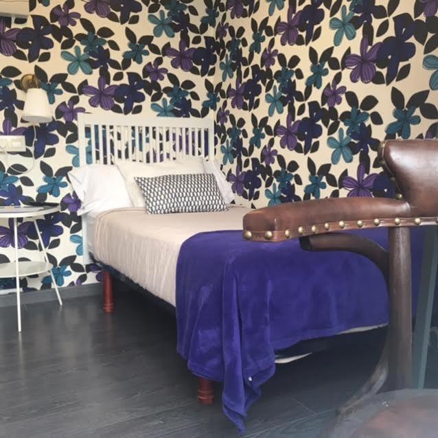 Single Room with Private External Bathroom with city view photo 3