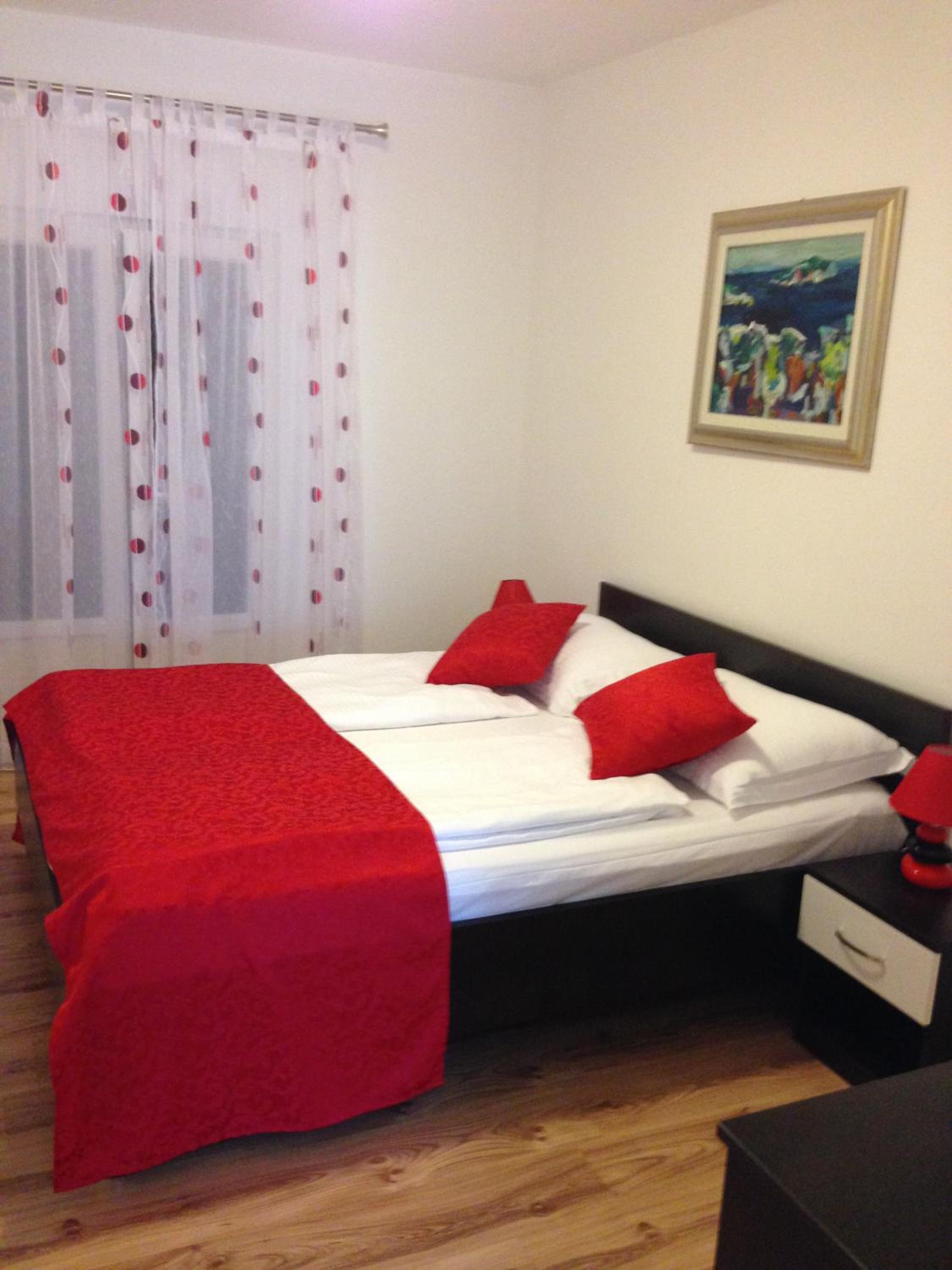 Apartamento de dois quartos com vista para o mar