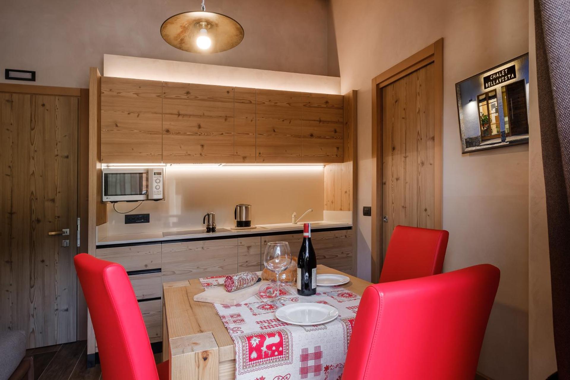 One-Bedroom Standard Apartment - Photo 6