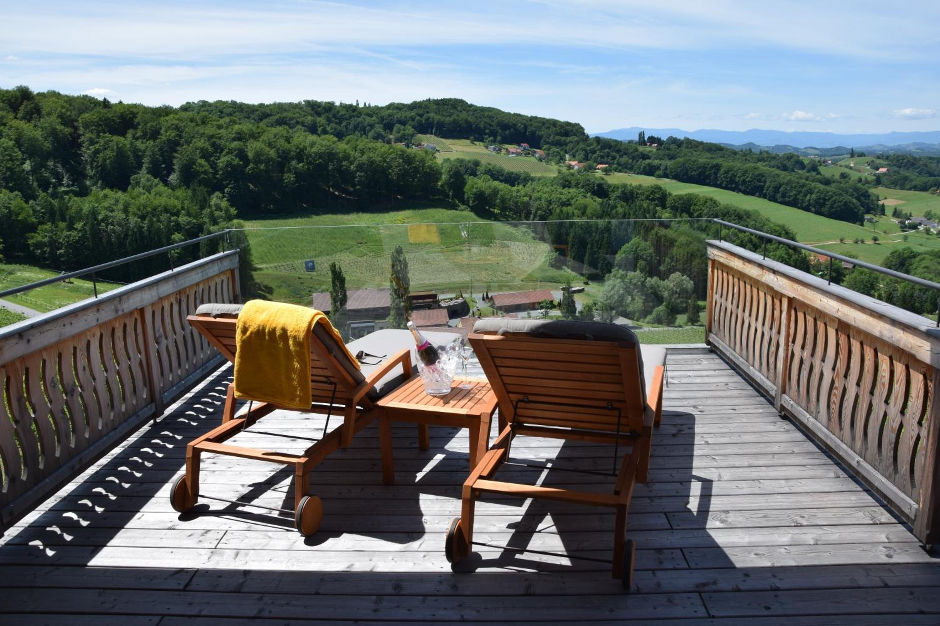 Apartment with Terrace photo 2