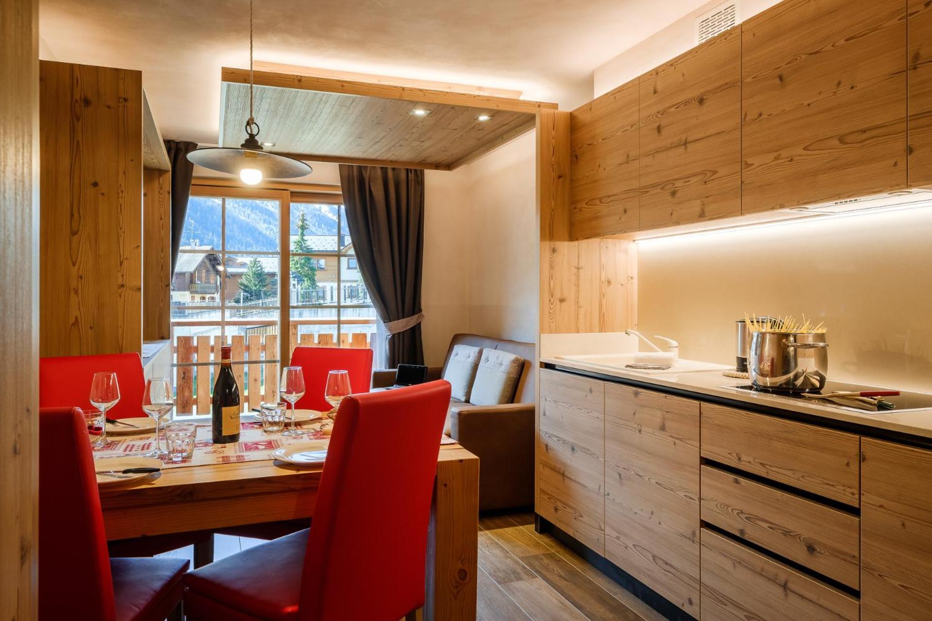 One Bedroom Apartment with Mountain View photo 2