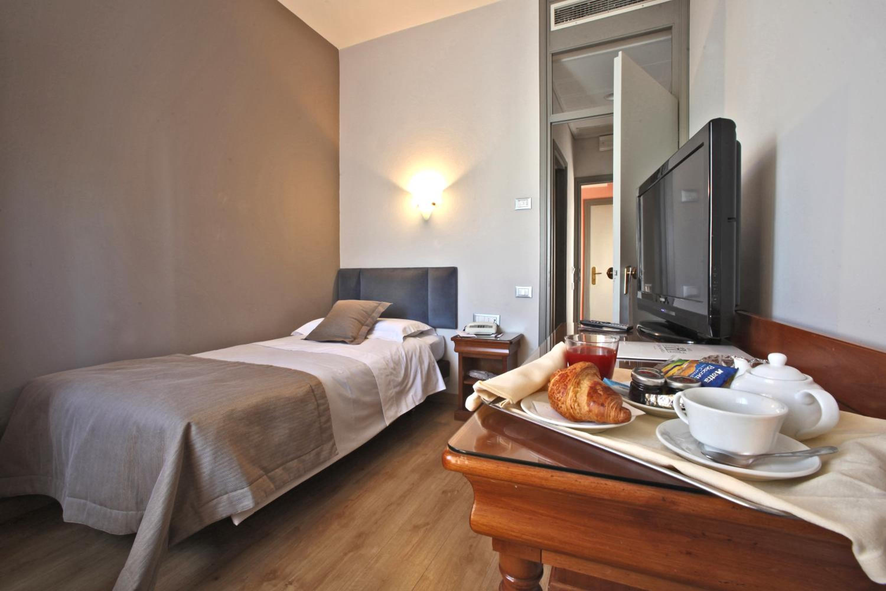 Single Room with Spa Access photo 1