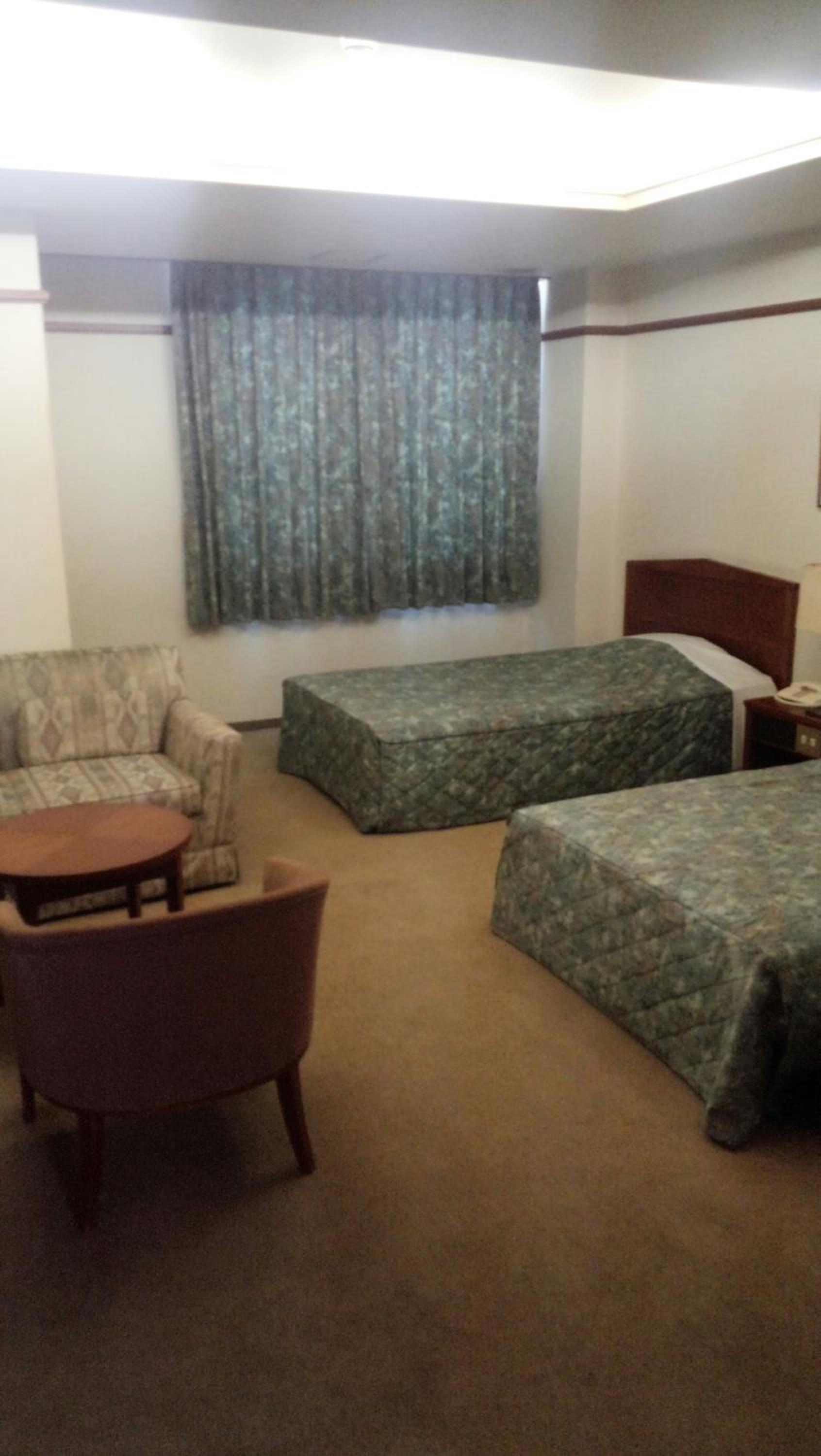 Twin Room - Non-Smoking photo 2