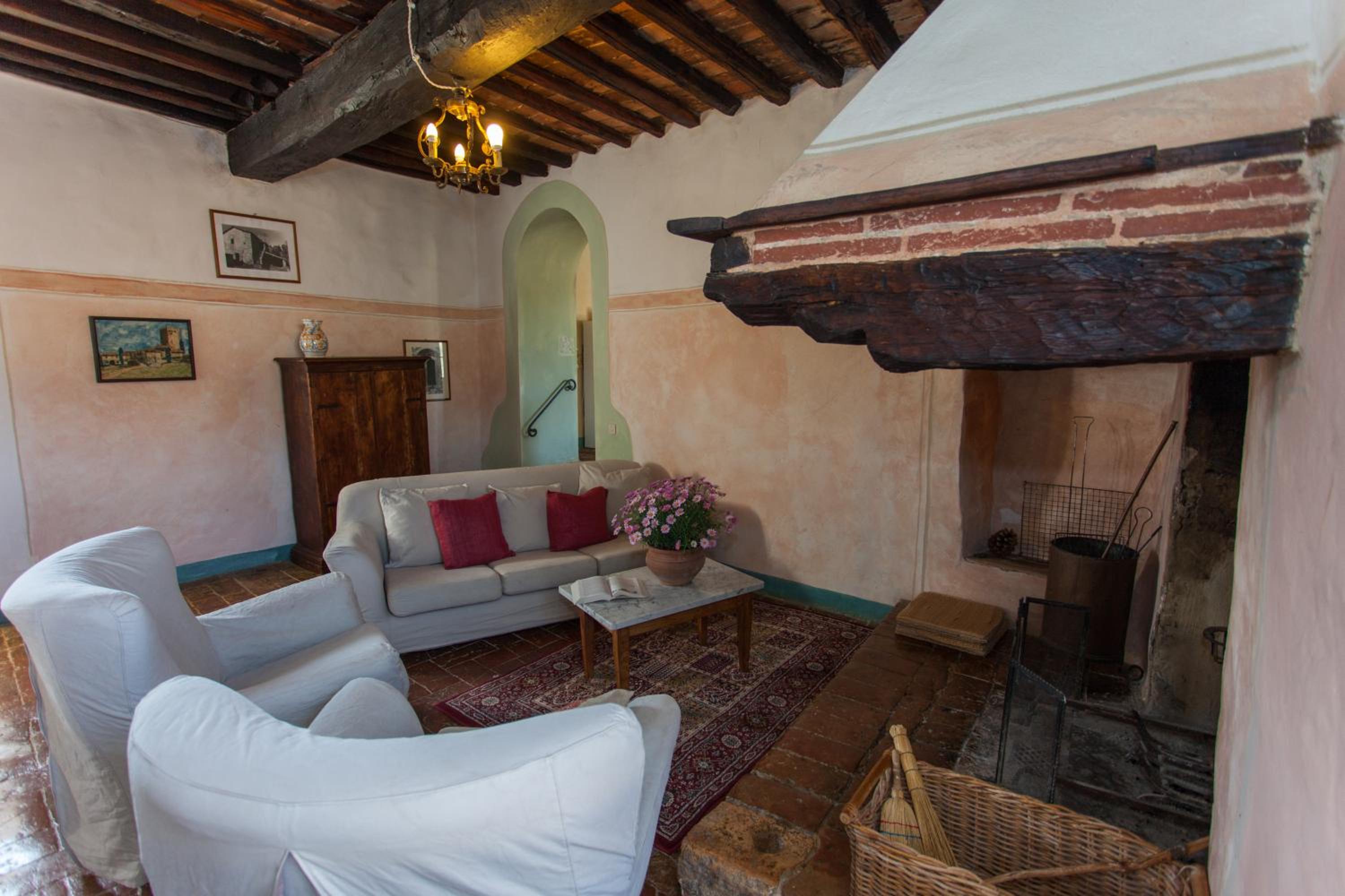 Three-Bedroom House - Separate Building at 2625 ft from the Main Villa photo 3
