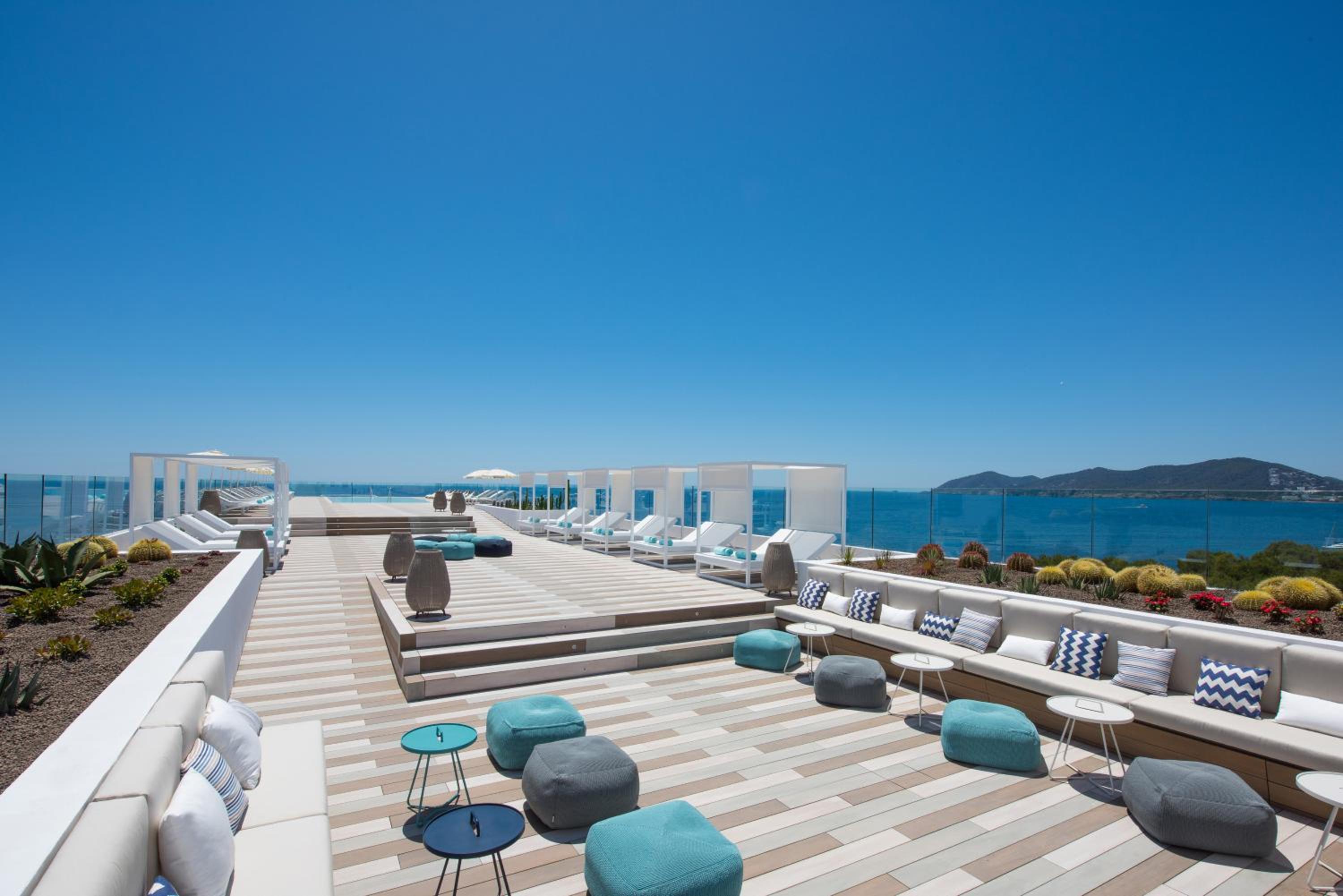 Star Prestige Room with Side Sea View and Executive Lounge Access photo 2