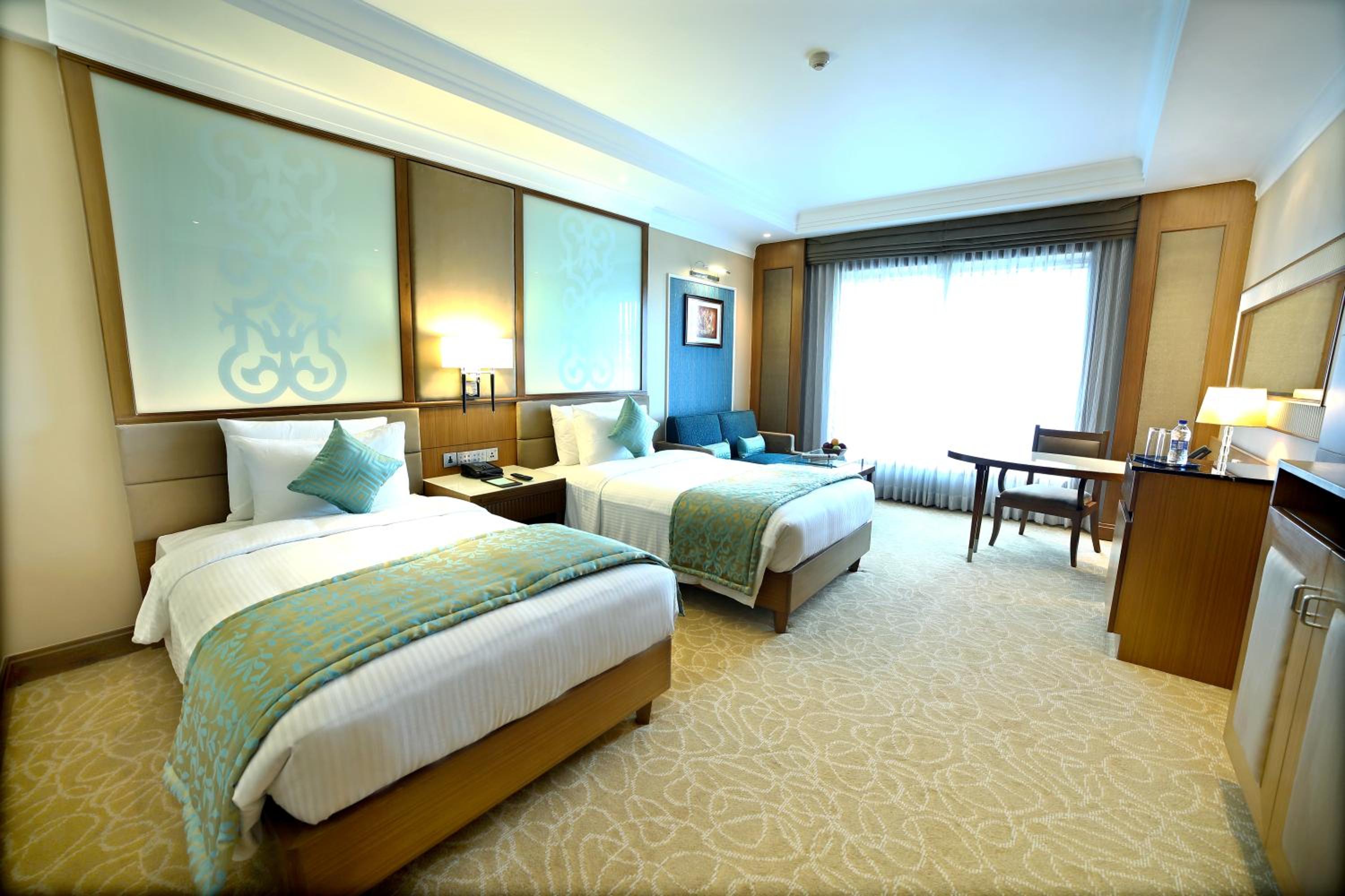 Premium Twin Room photo 3