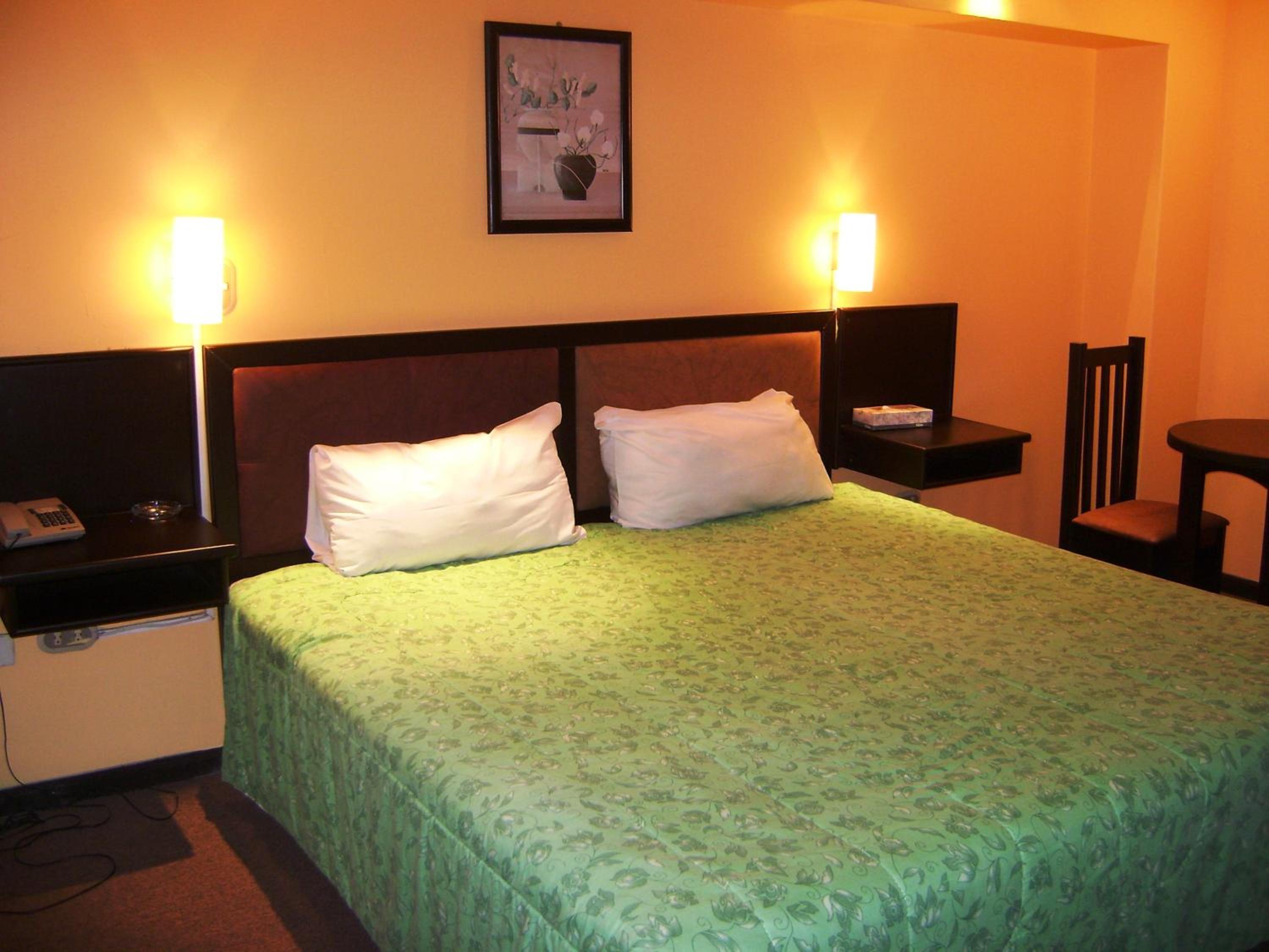 Deluxe Queen Room photo 3